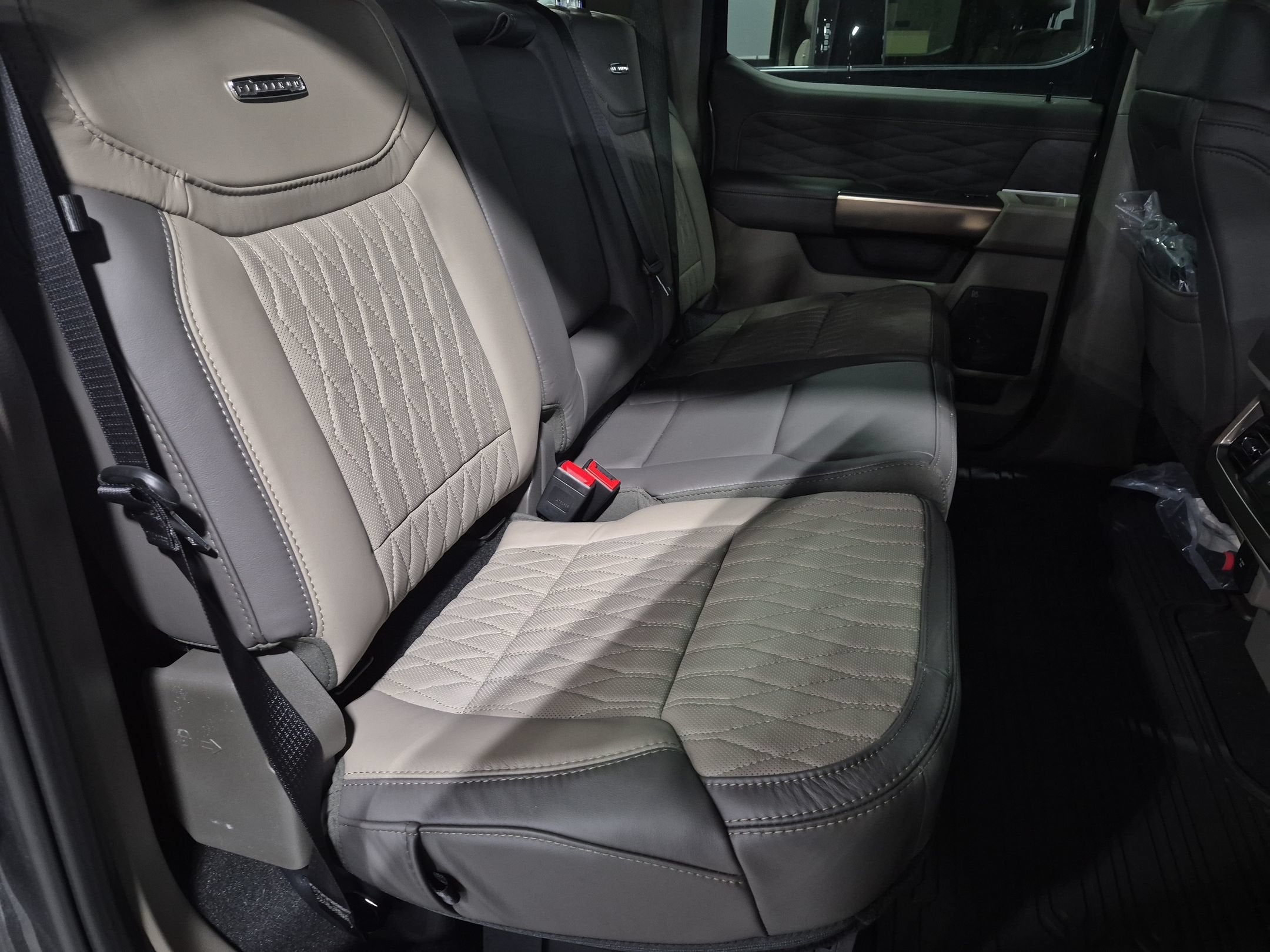 2026 Ford Super Duty F-350 SRW Platinum