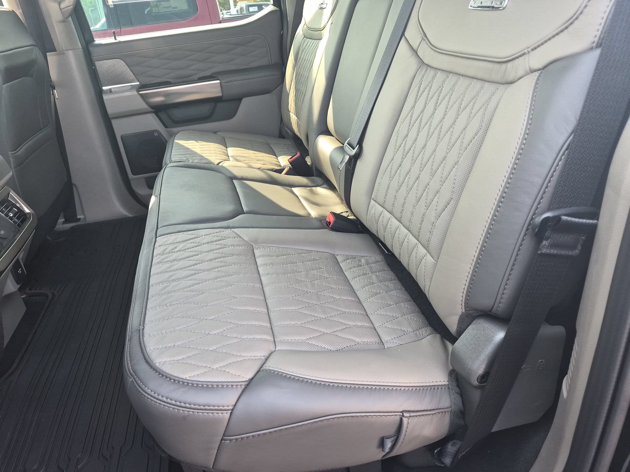2026 Ford Super Duty F-350 SRW Platinum