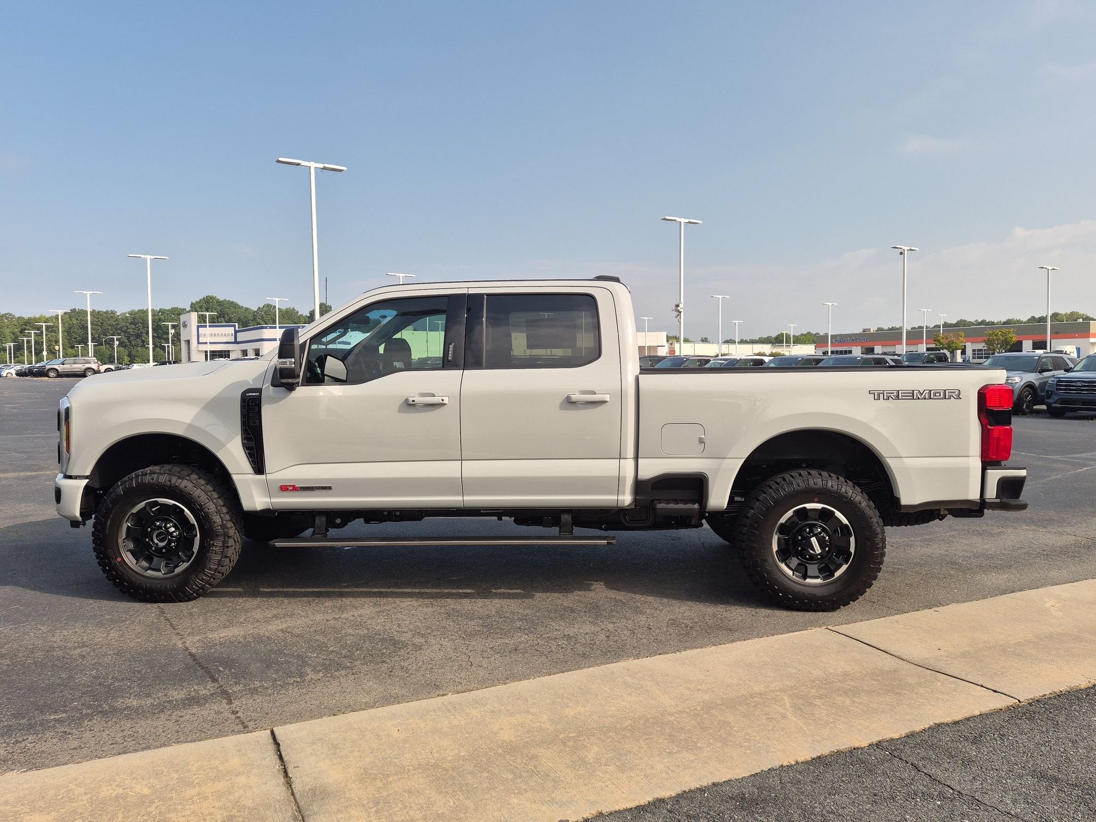 2026 Ford Super Duty F-350 SRW LARIAT
