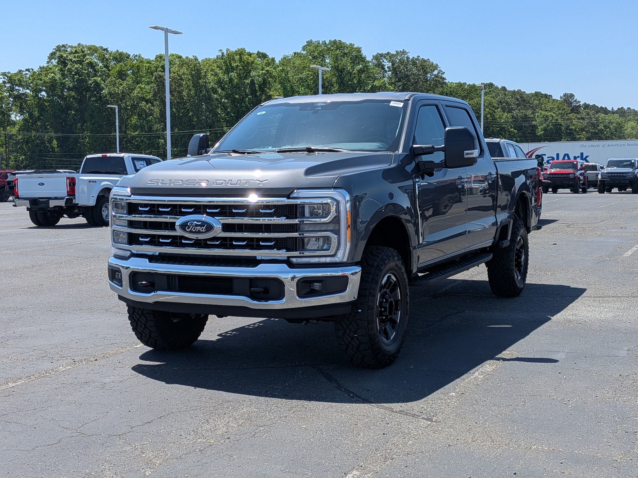 2026 Ford Super Duty F-350 SRW XLT