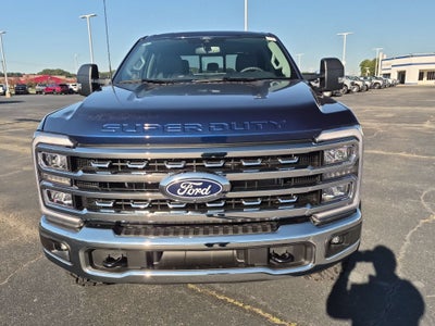 2027 Ford Super Duty F-350 SRW XLT