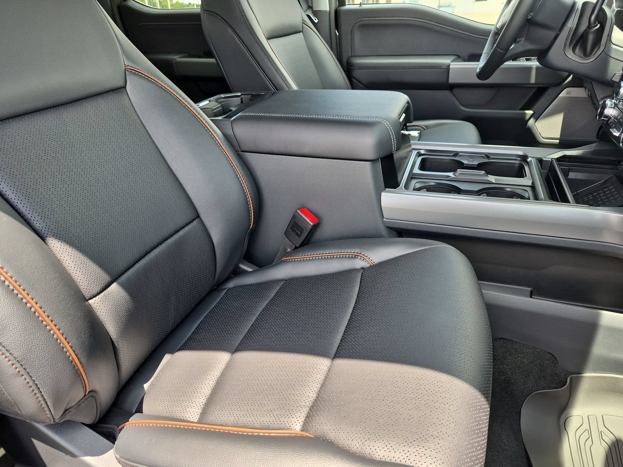 2026 Ford Super Duty F-350 DRW LARIAT