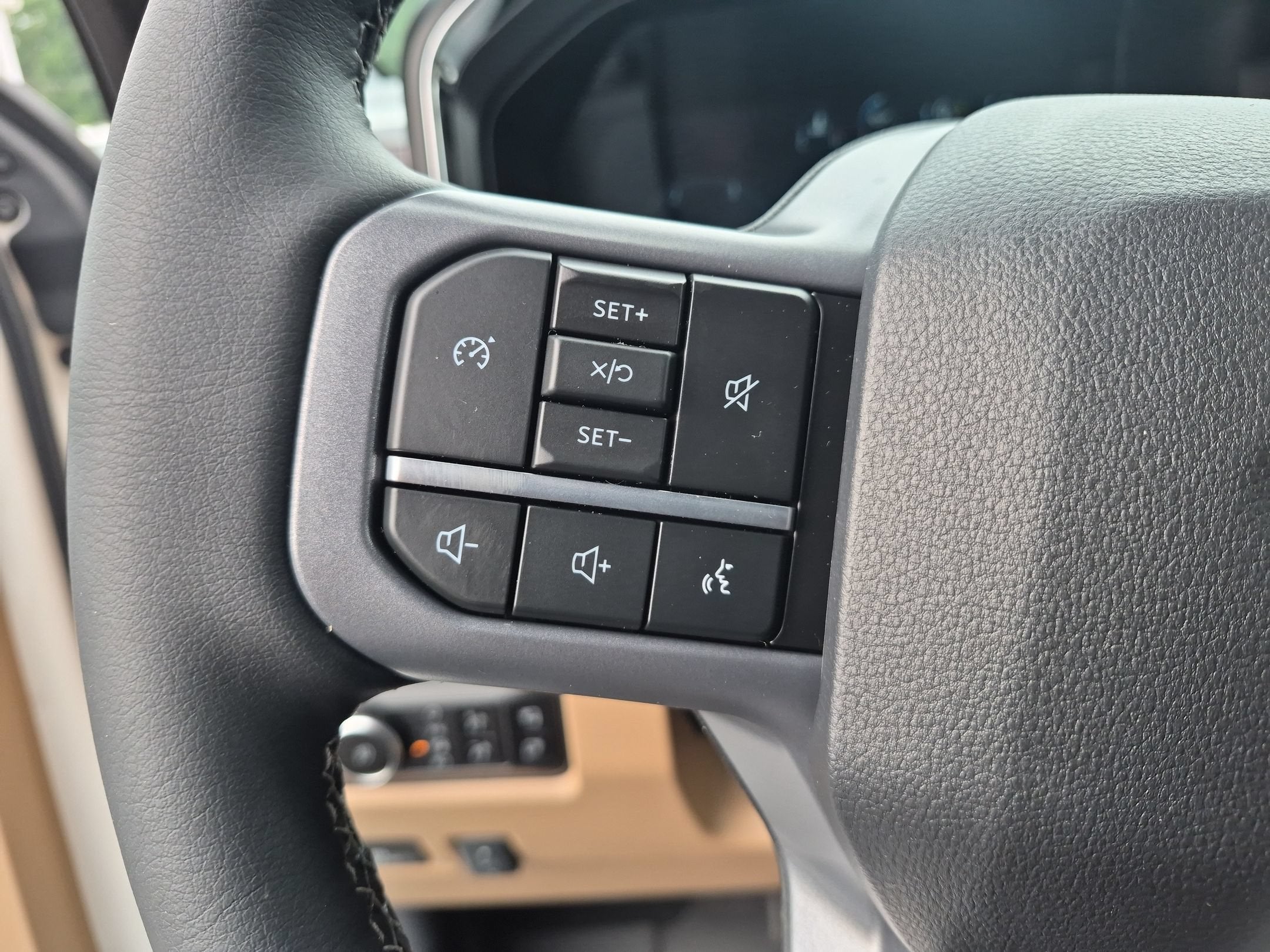 2026 Ford Super Duty F-350 DRW LARIAT