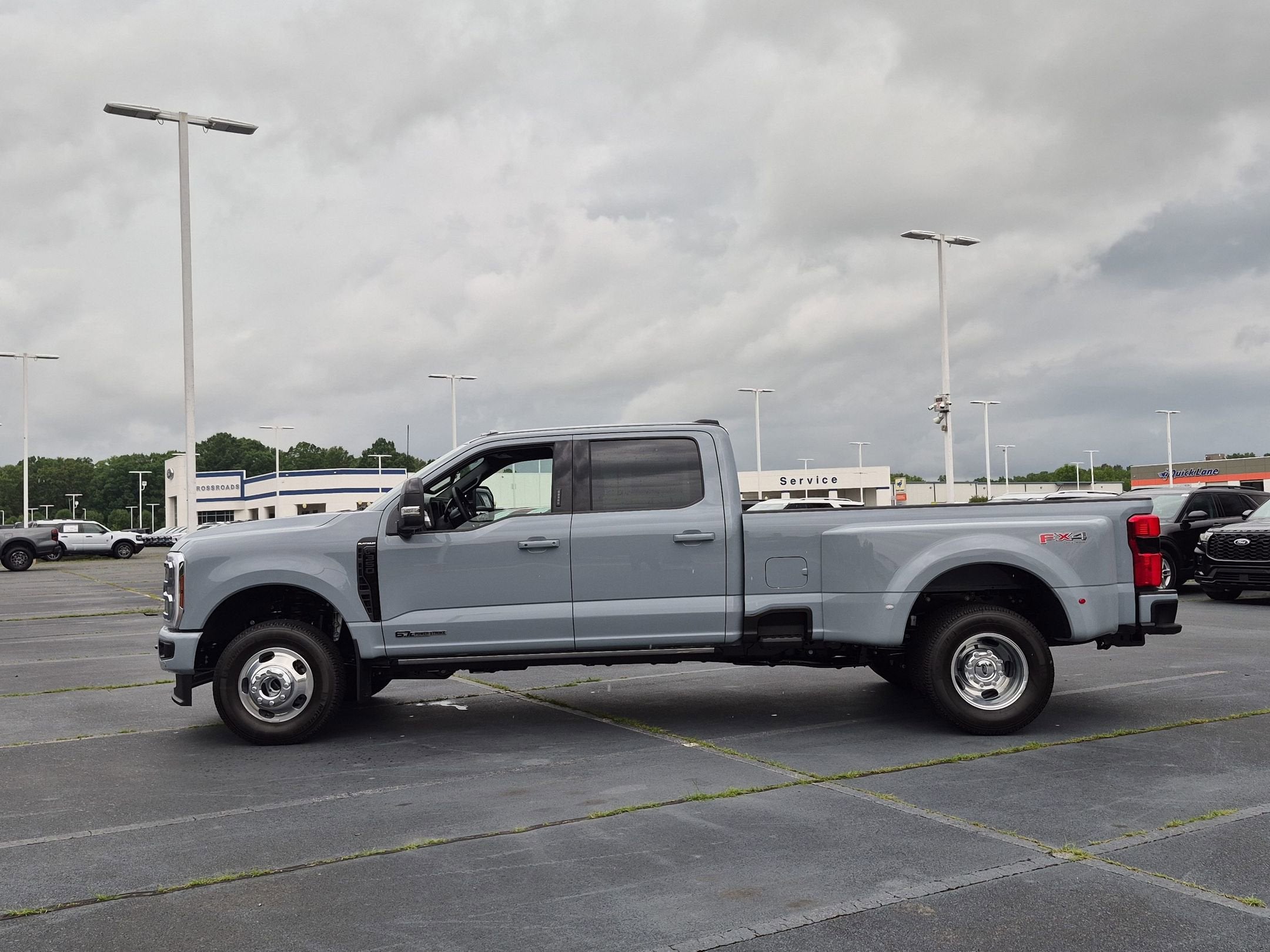 2026 Ford Super Duty F-350 DRW Platinum