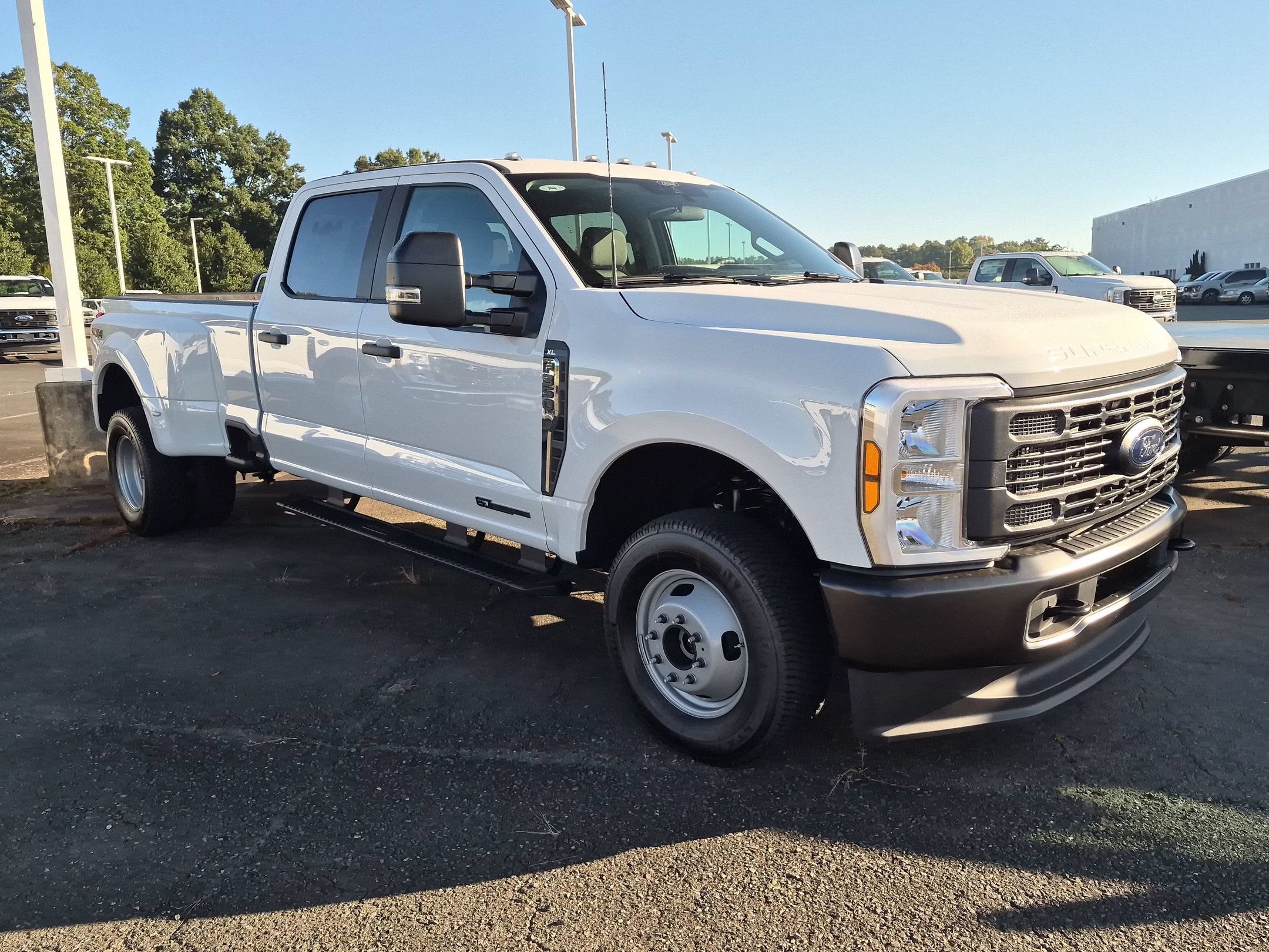 2026 Ford Super Duty F-350 DRW XL