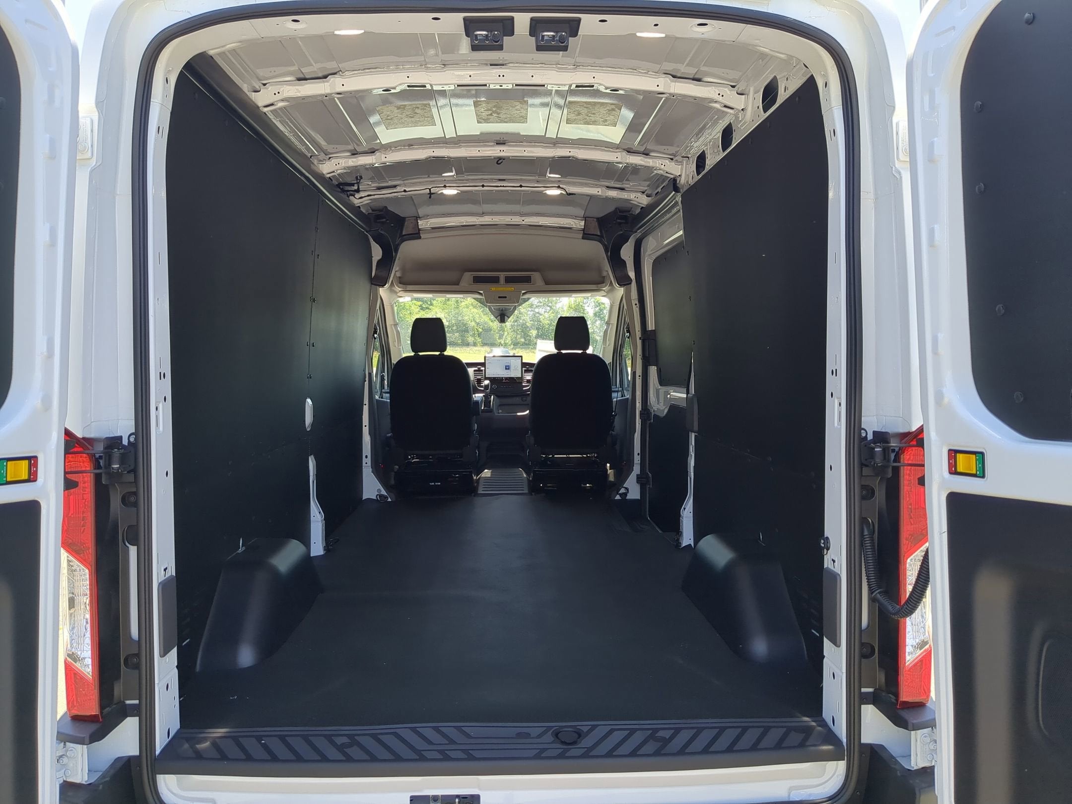 2026 Ford Transit Cargo Van Base