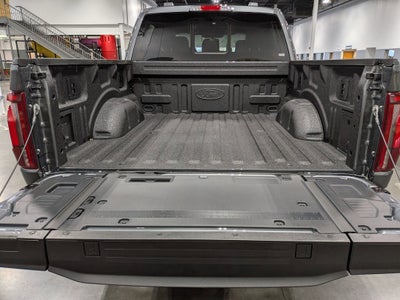 2025 Ford F-150 LARIAT Dark Trail