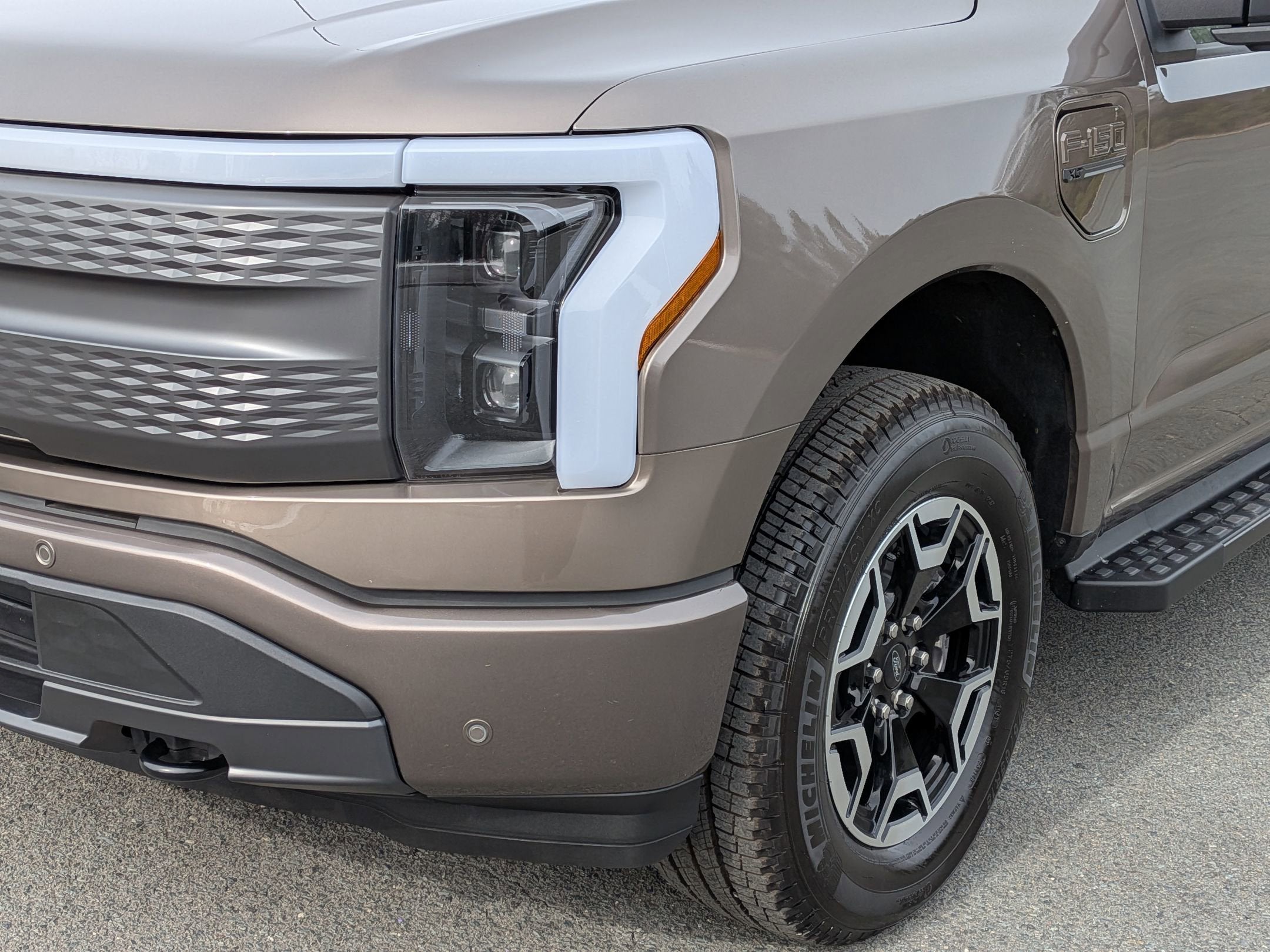 2023 Ford F-150 Lightning XLT