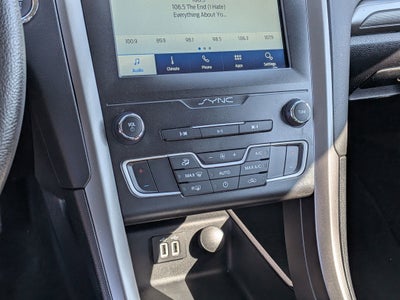 2020 Ford Fusion SE