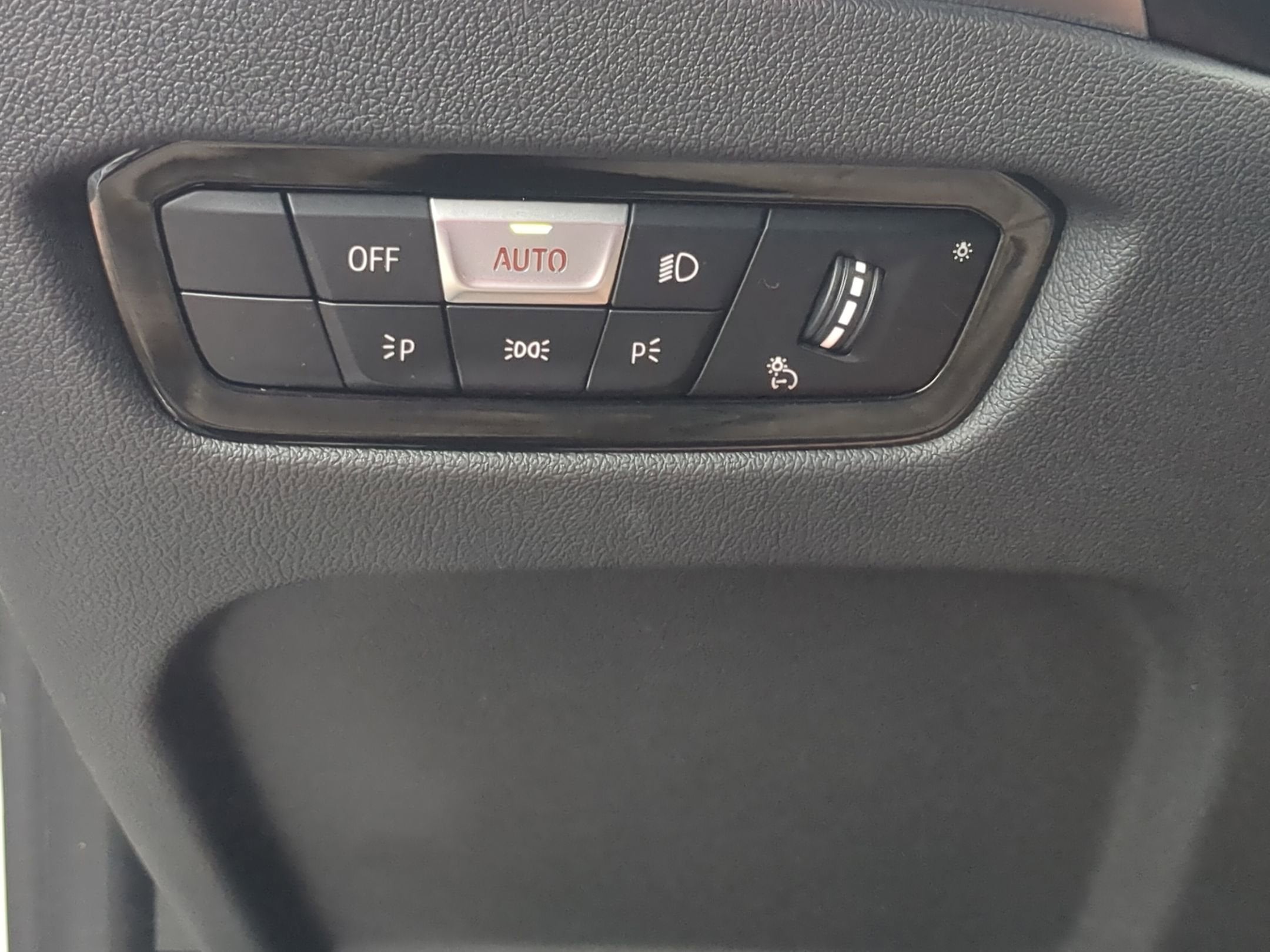 2024 BMW 3 Series 330i