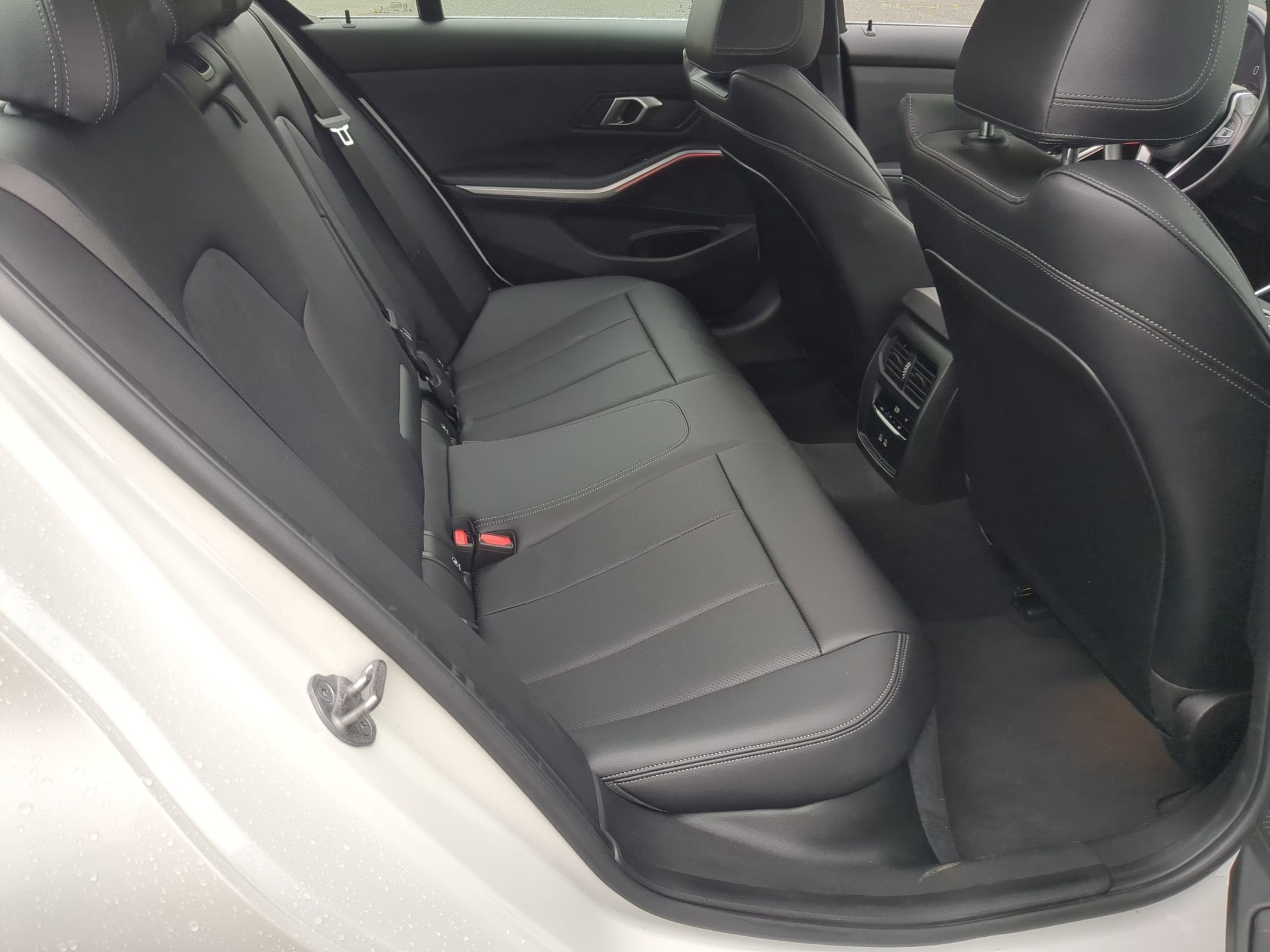 2024 BMW 3 Series 330i