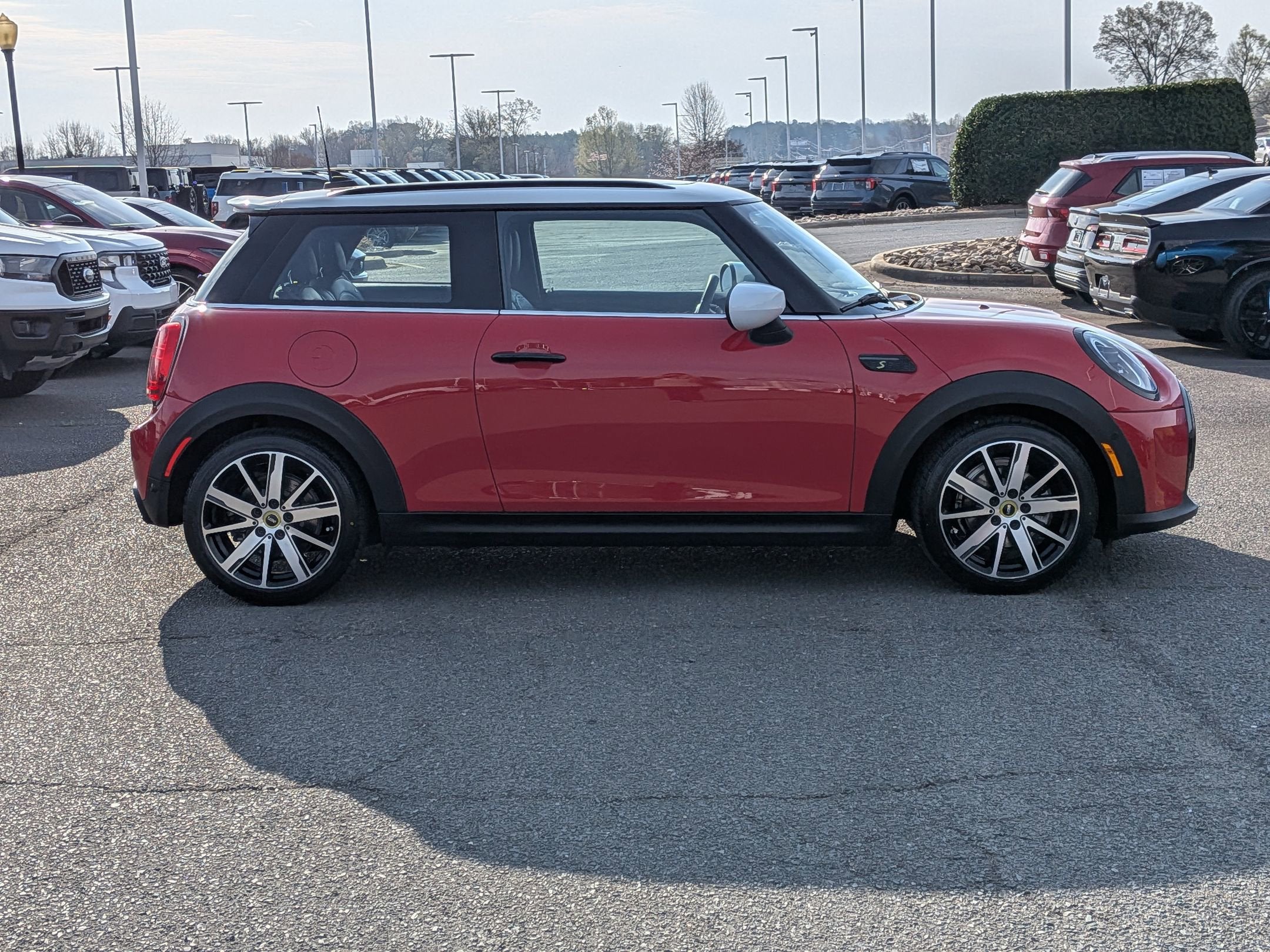 2023 MINI Hardtop 2 Door Cooper SE Signature