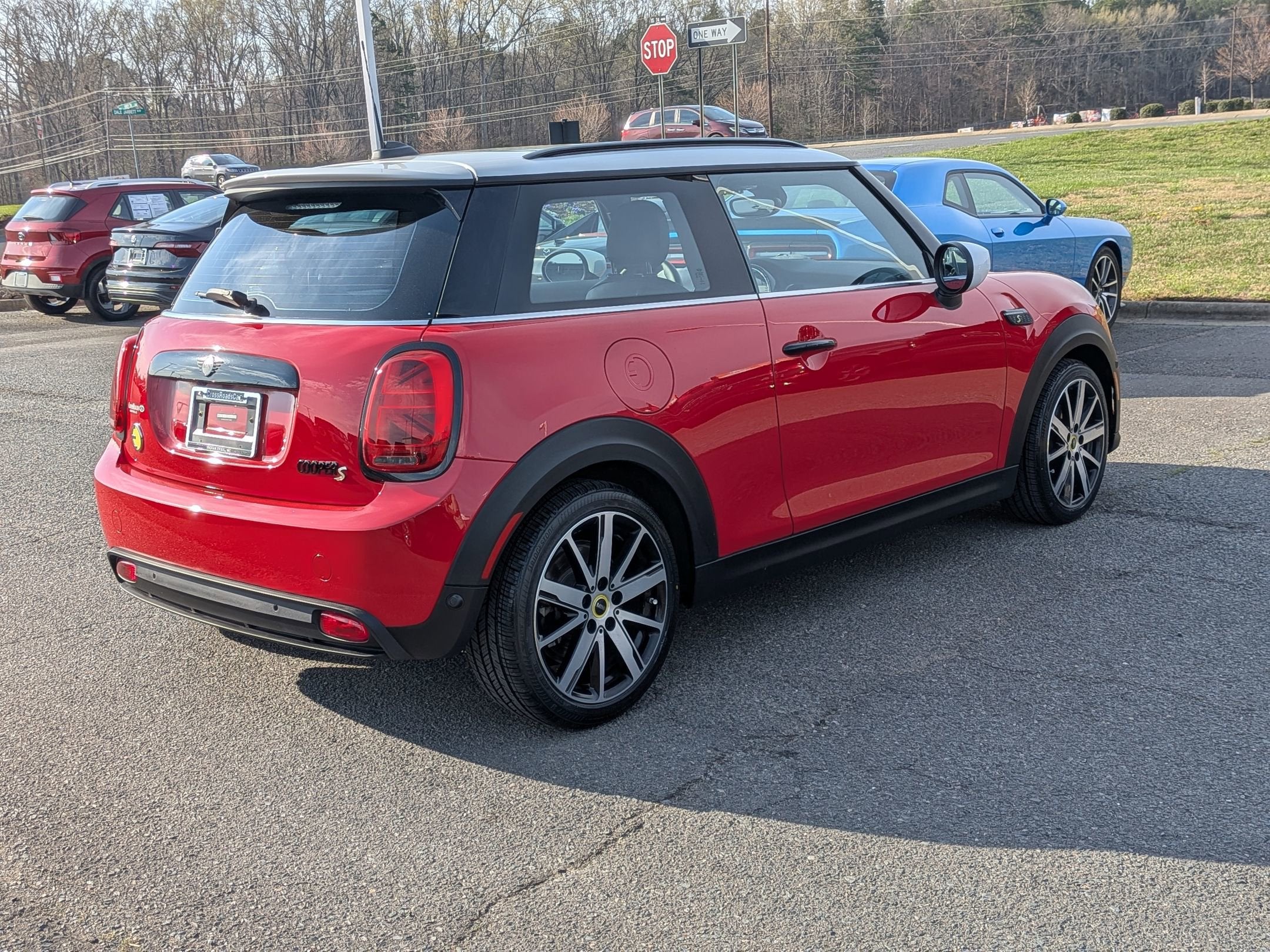 2023 MINI Hardtop 2 Door Cooper SE Signature