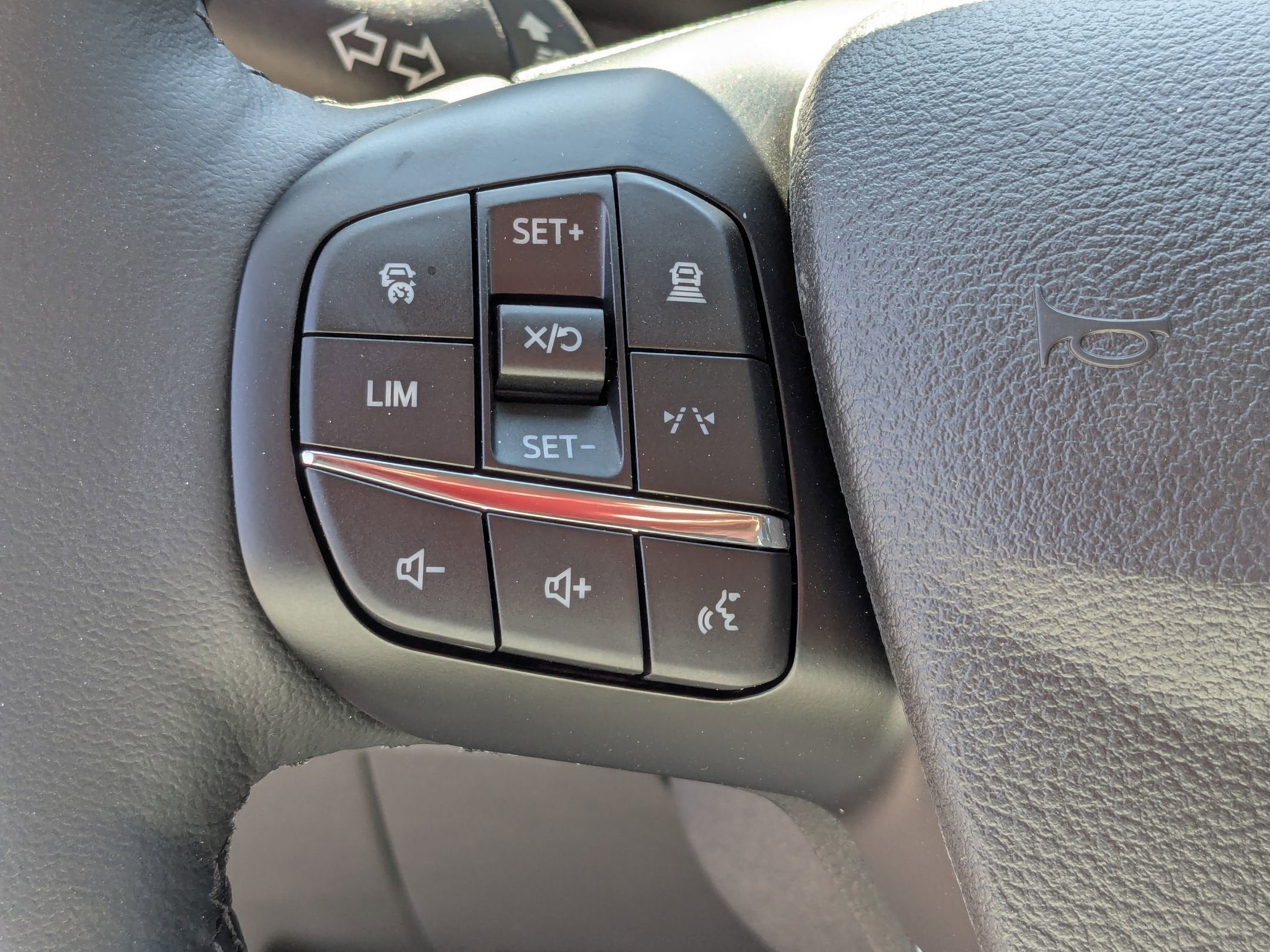 2026 Ford Transit Passenger Wagon XL