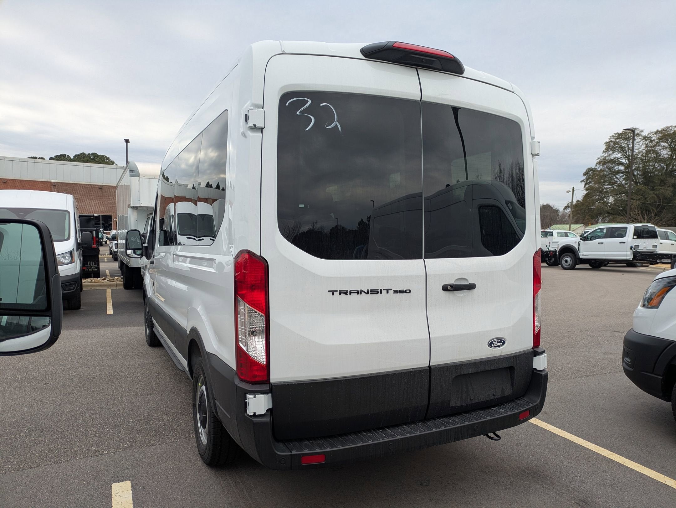 2026 Ford Transit Passenger Wagon XL