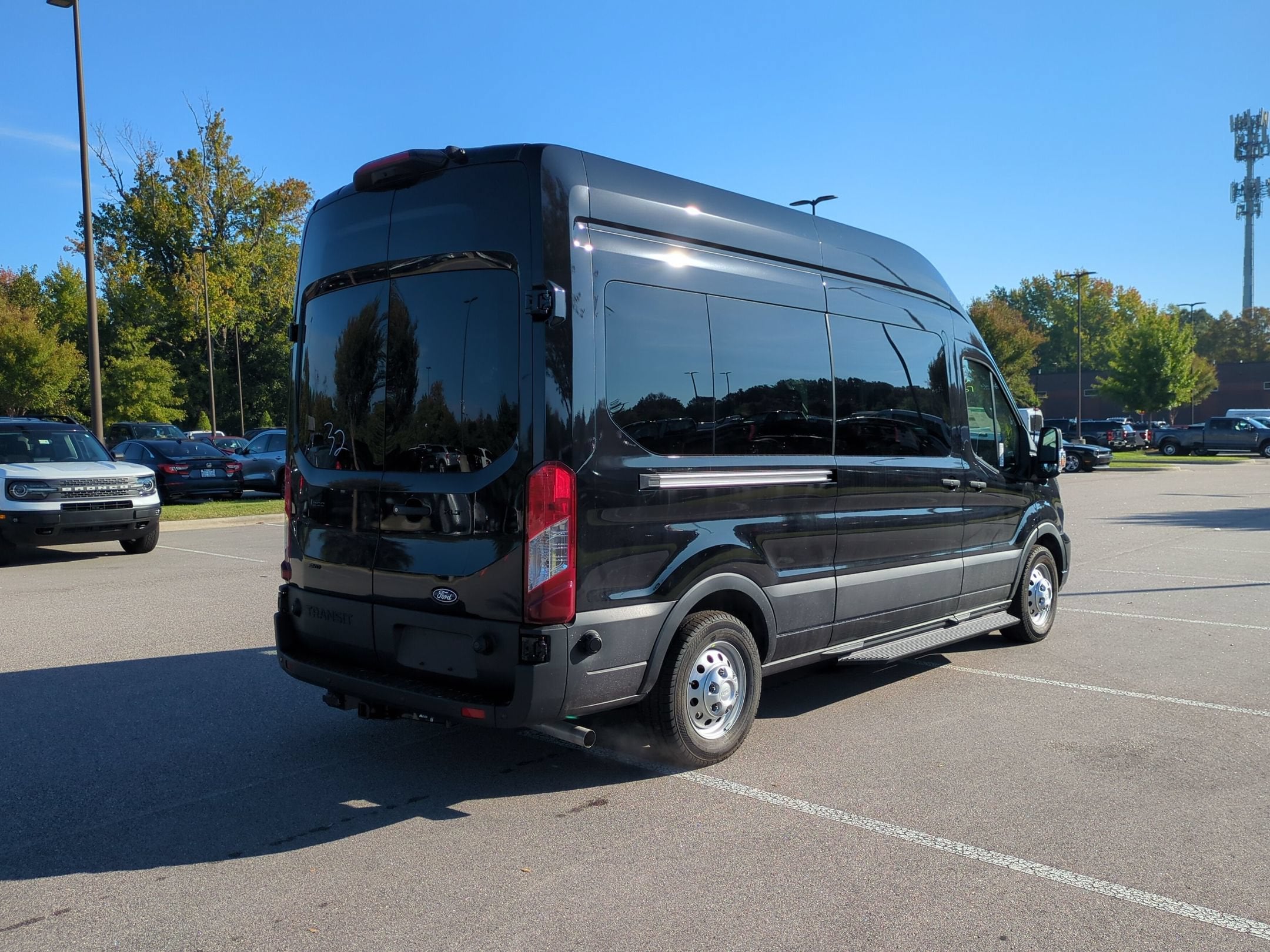 2027 Ford Transit Passenger Wagon XLT