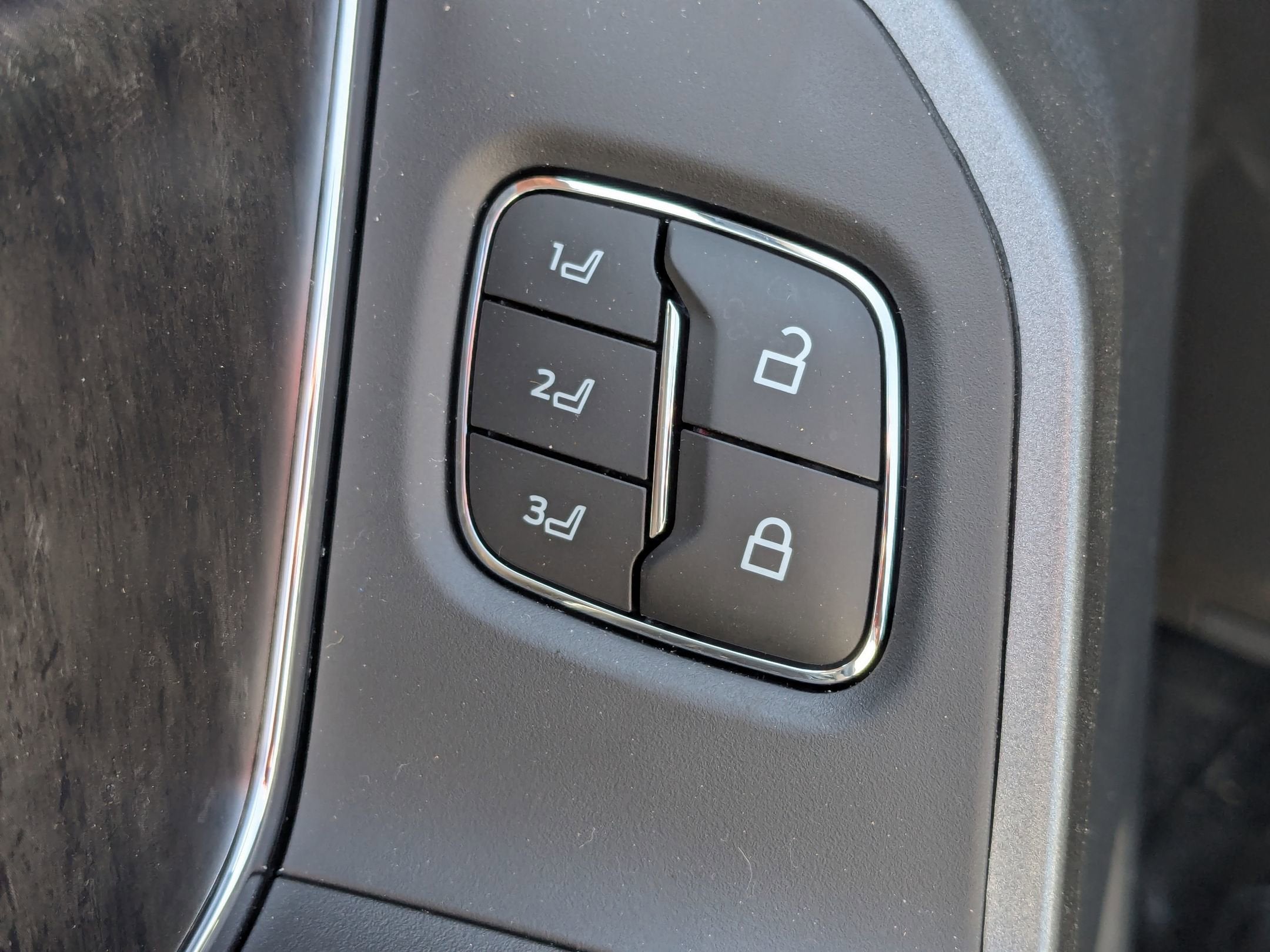 2026 Ford Super Duty F-450 DRW LARIAT