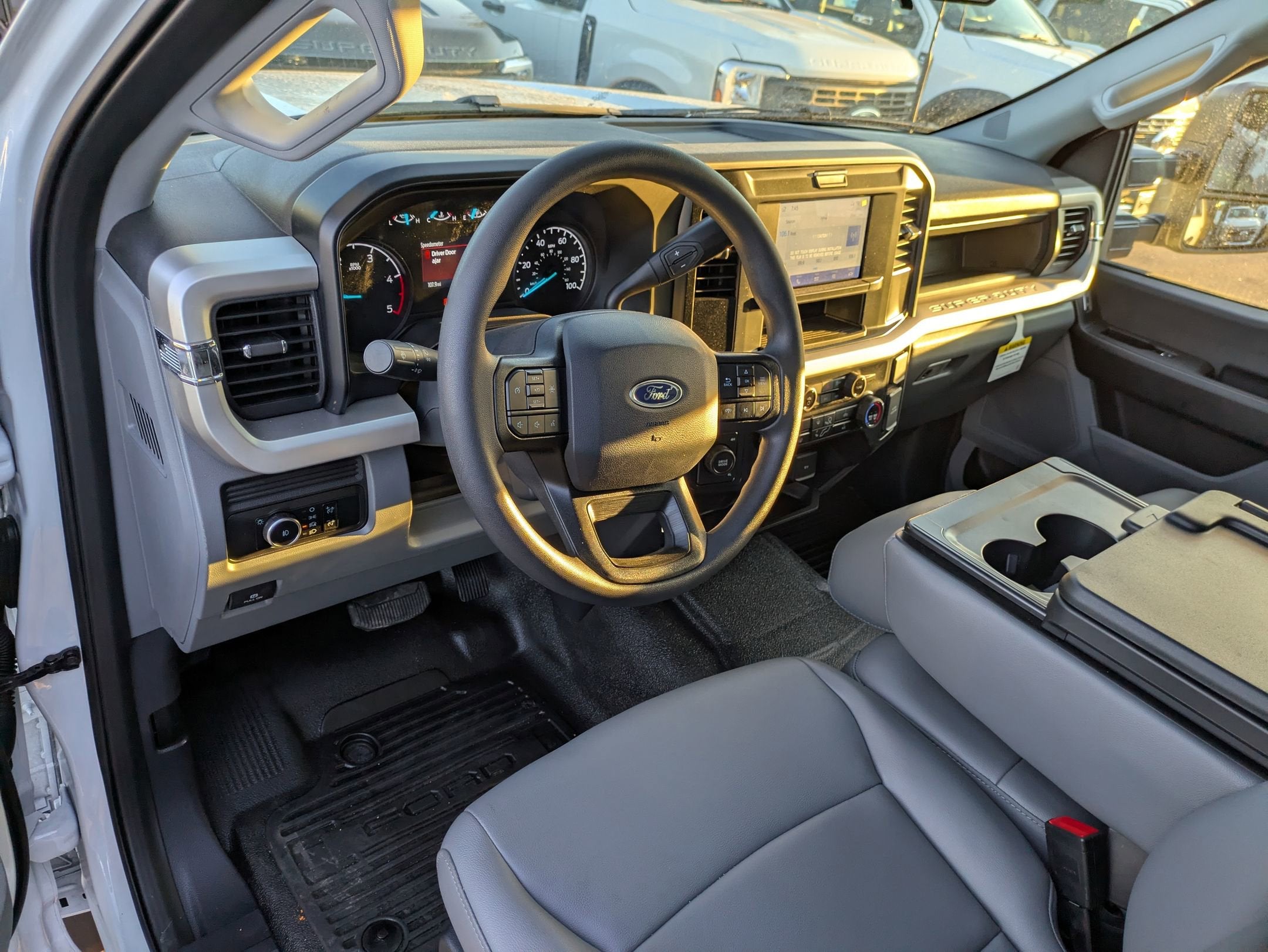 2025 Ford Super Duty F-550 DRW XL