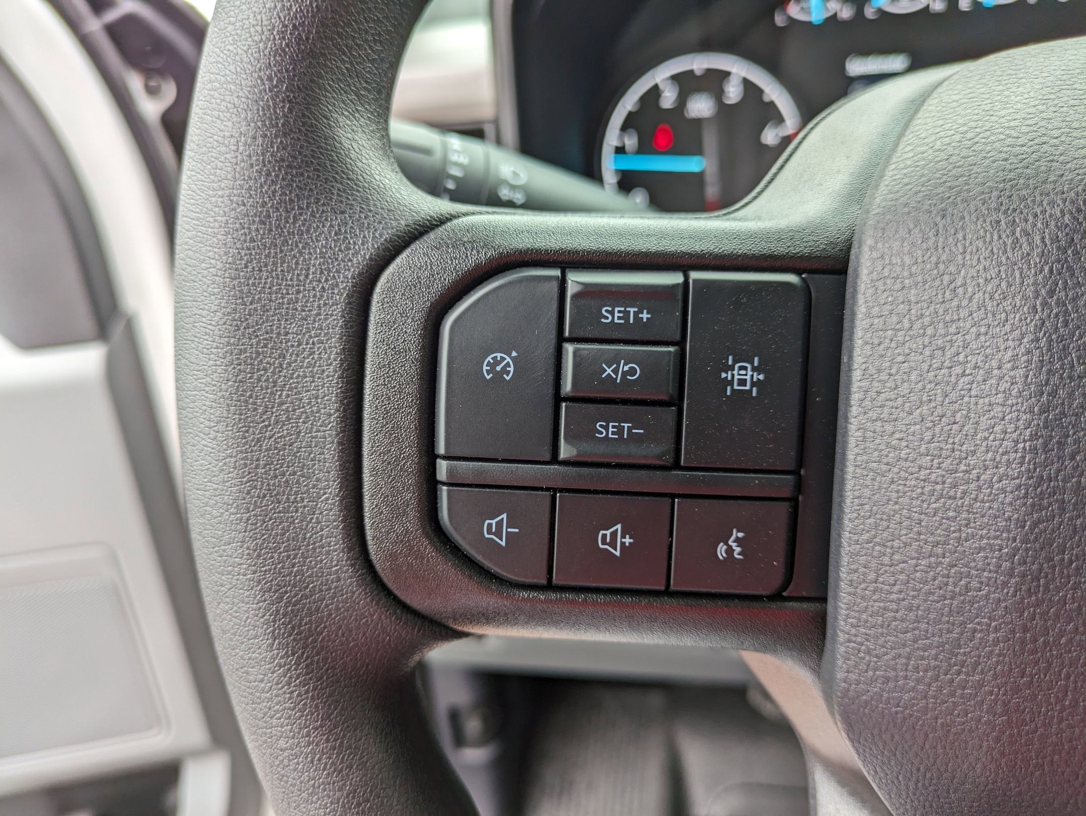 2025 Ford Super Duty F-550 DRW XL