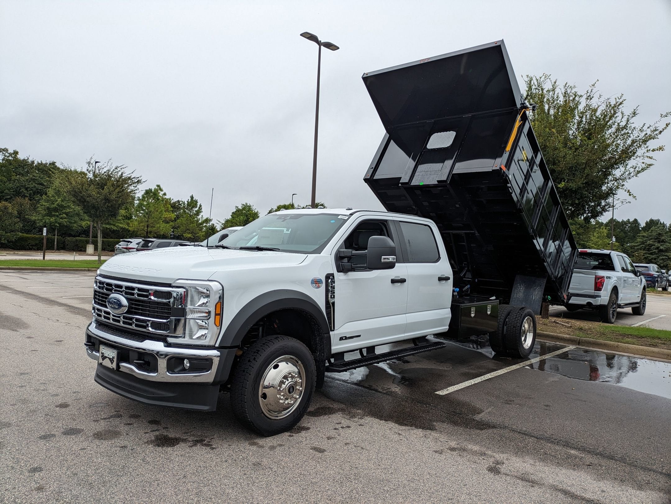 2025 Ford Super Duty F-550 DRW XL