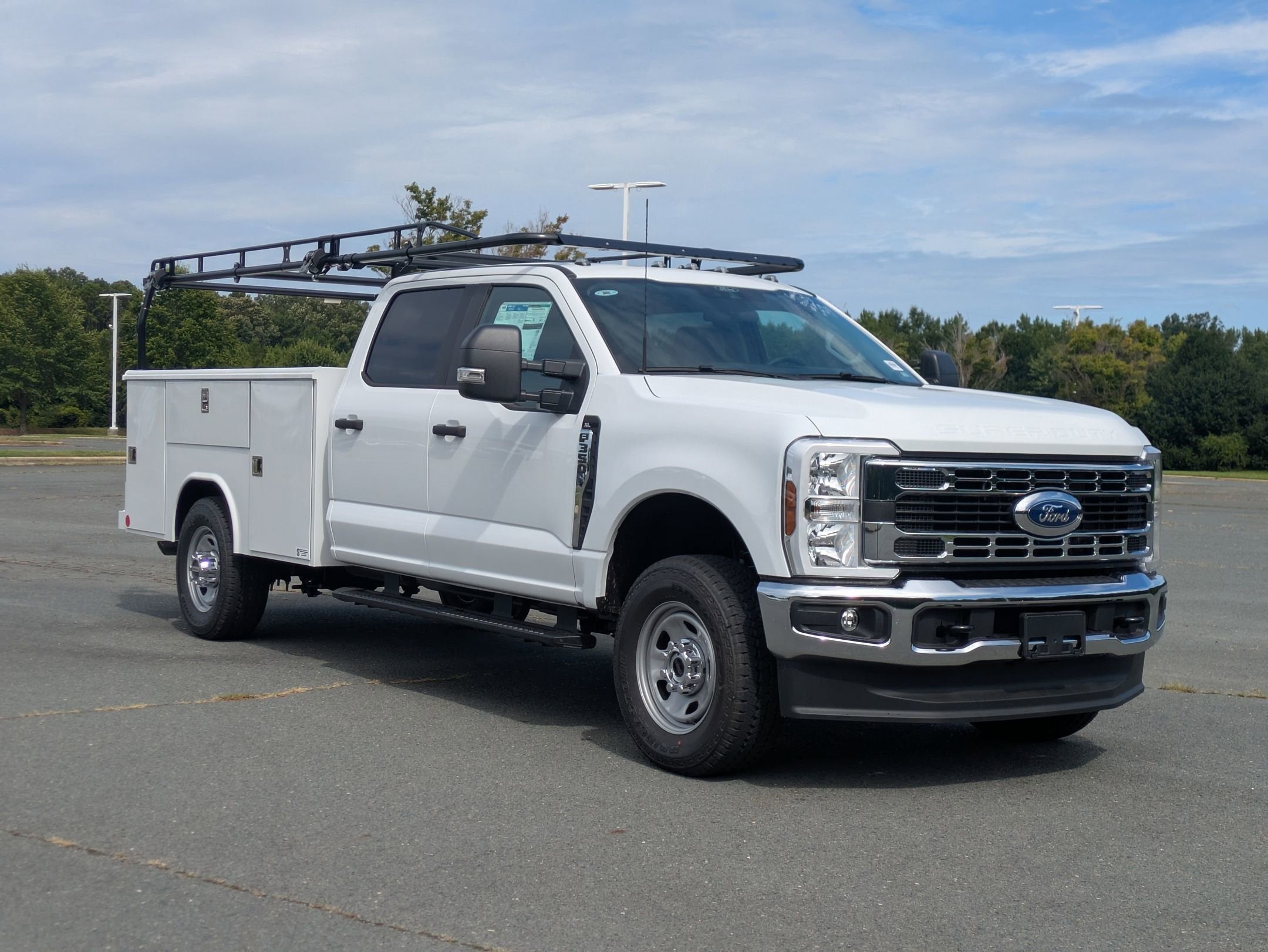 2025 Ford Super Duty F-350 SRW XL