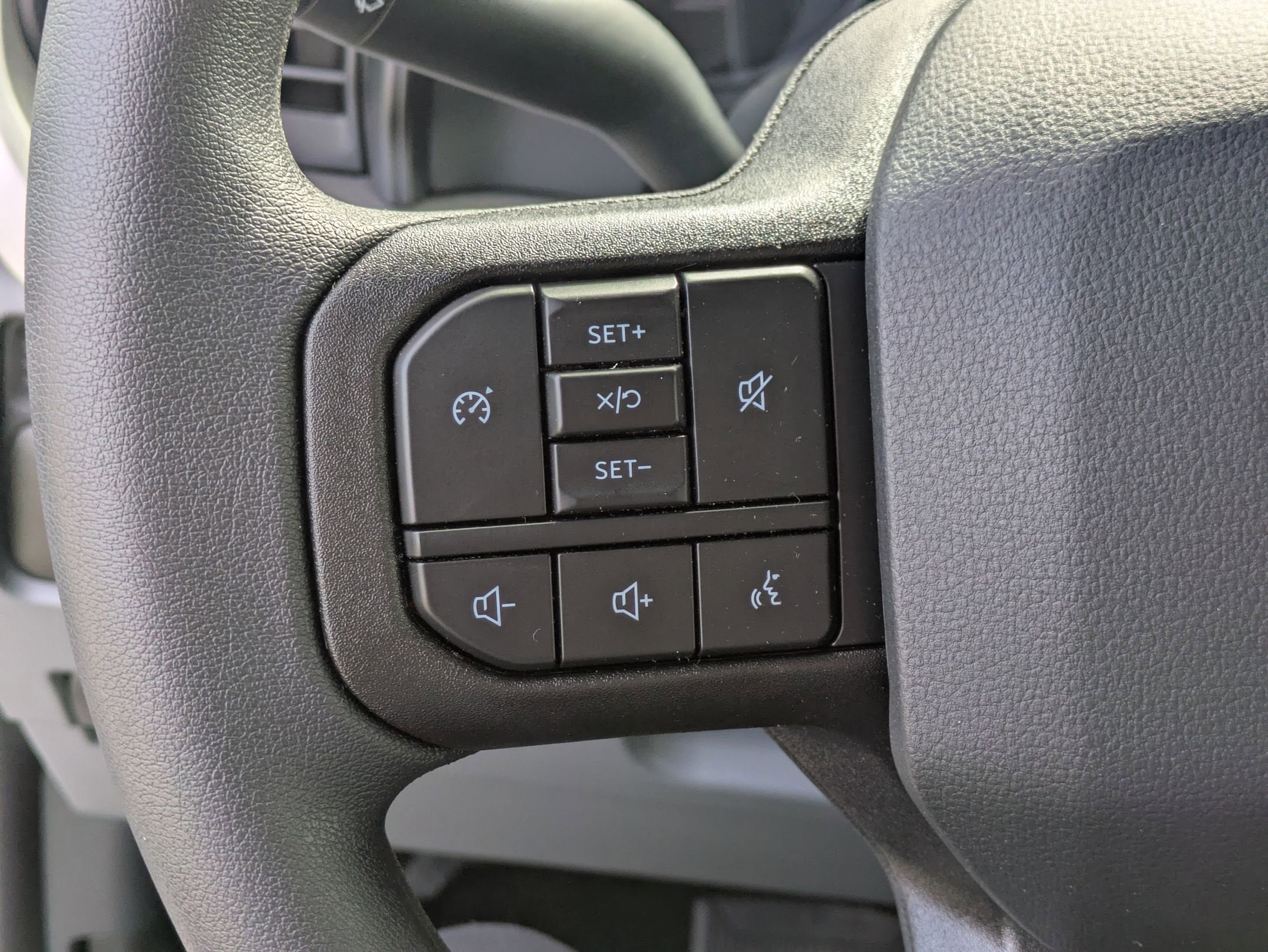 2025 Ford Super Duty F-350 SRW XL