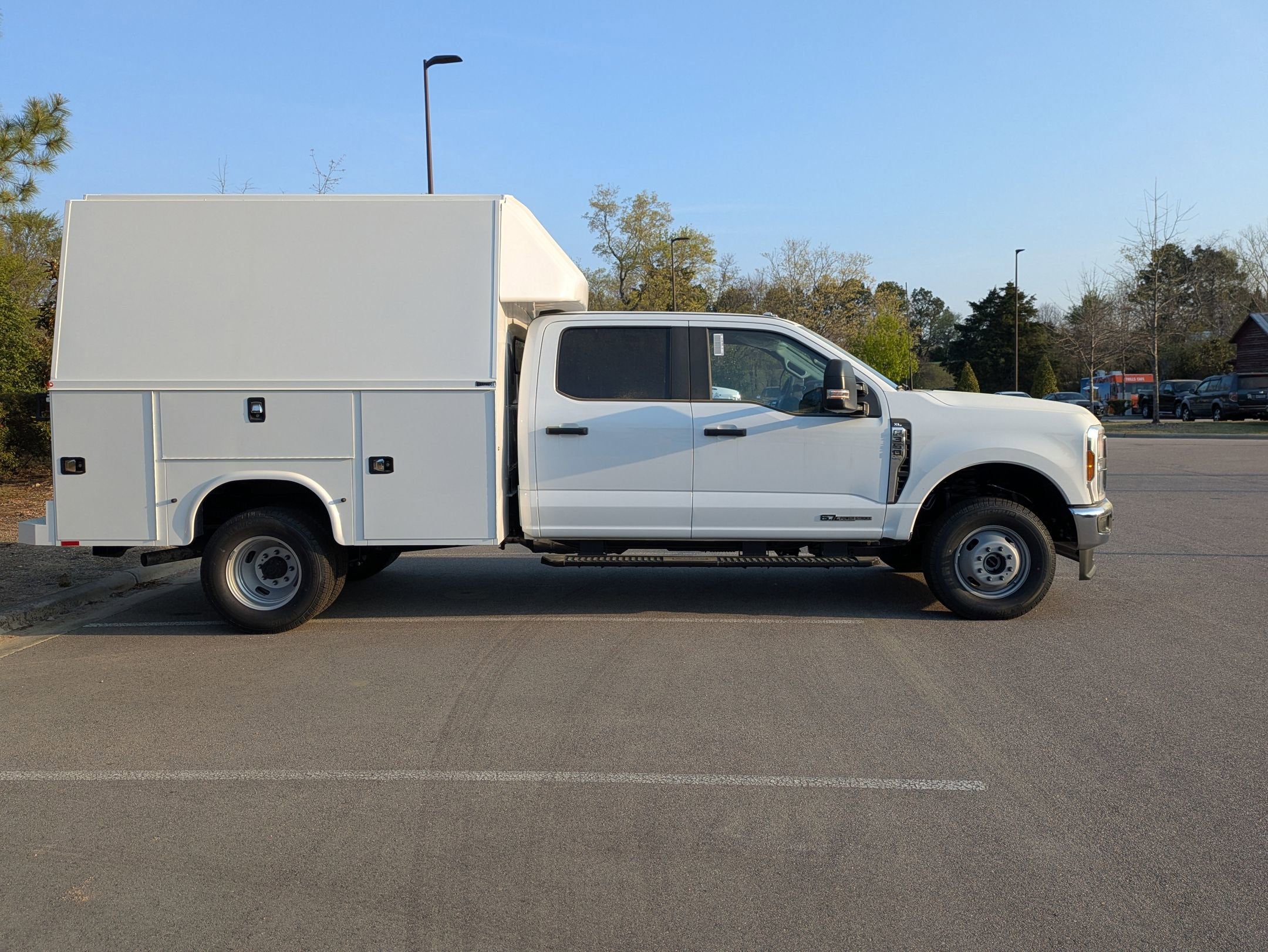2026 Ford Super Duty F-350 DRW XL