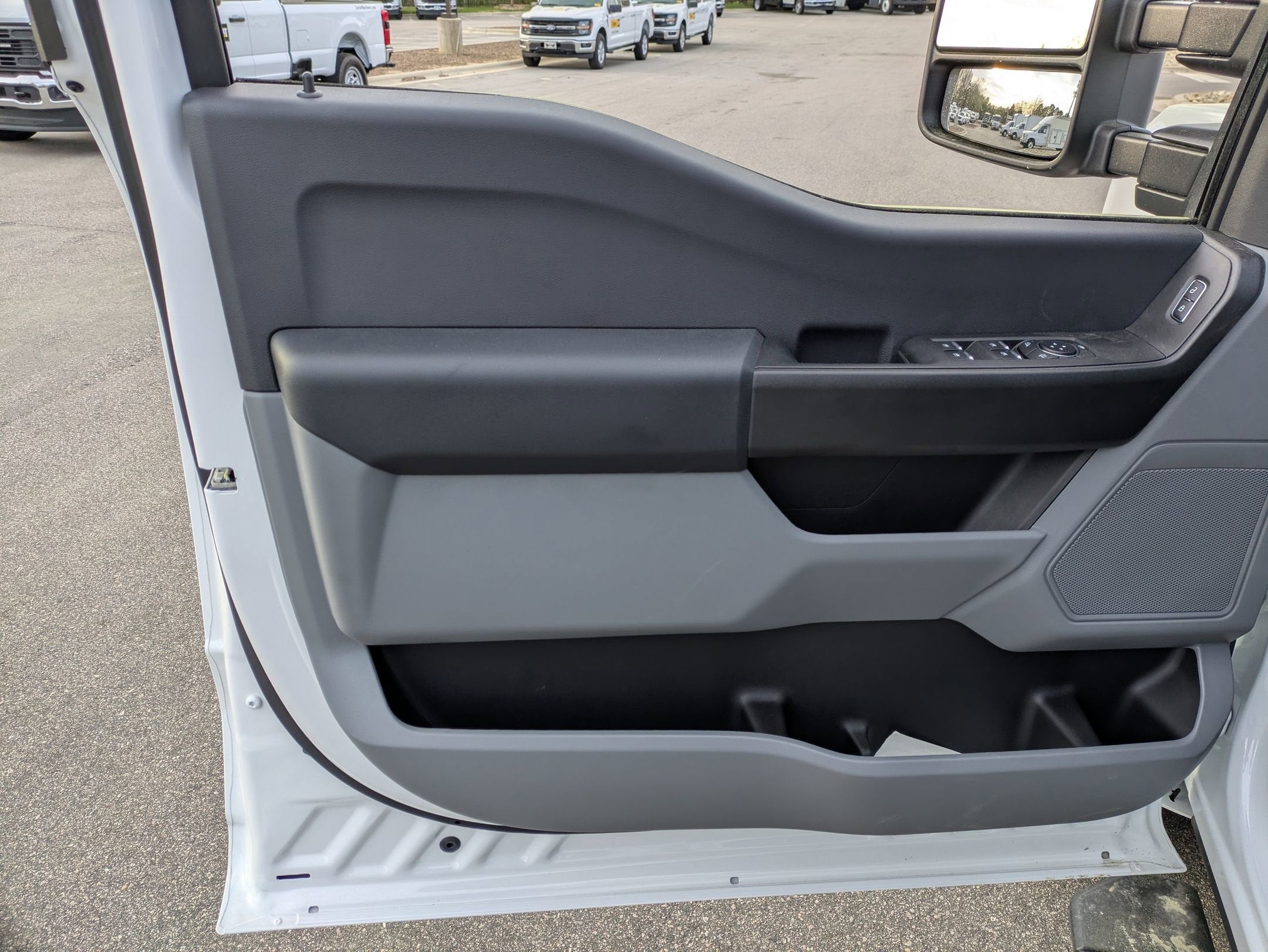 2026 Ford Super Duty F-350 DRW XL