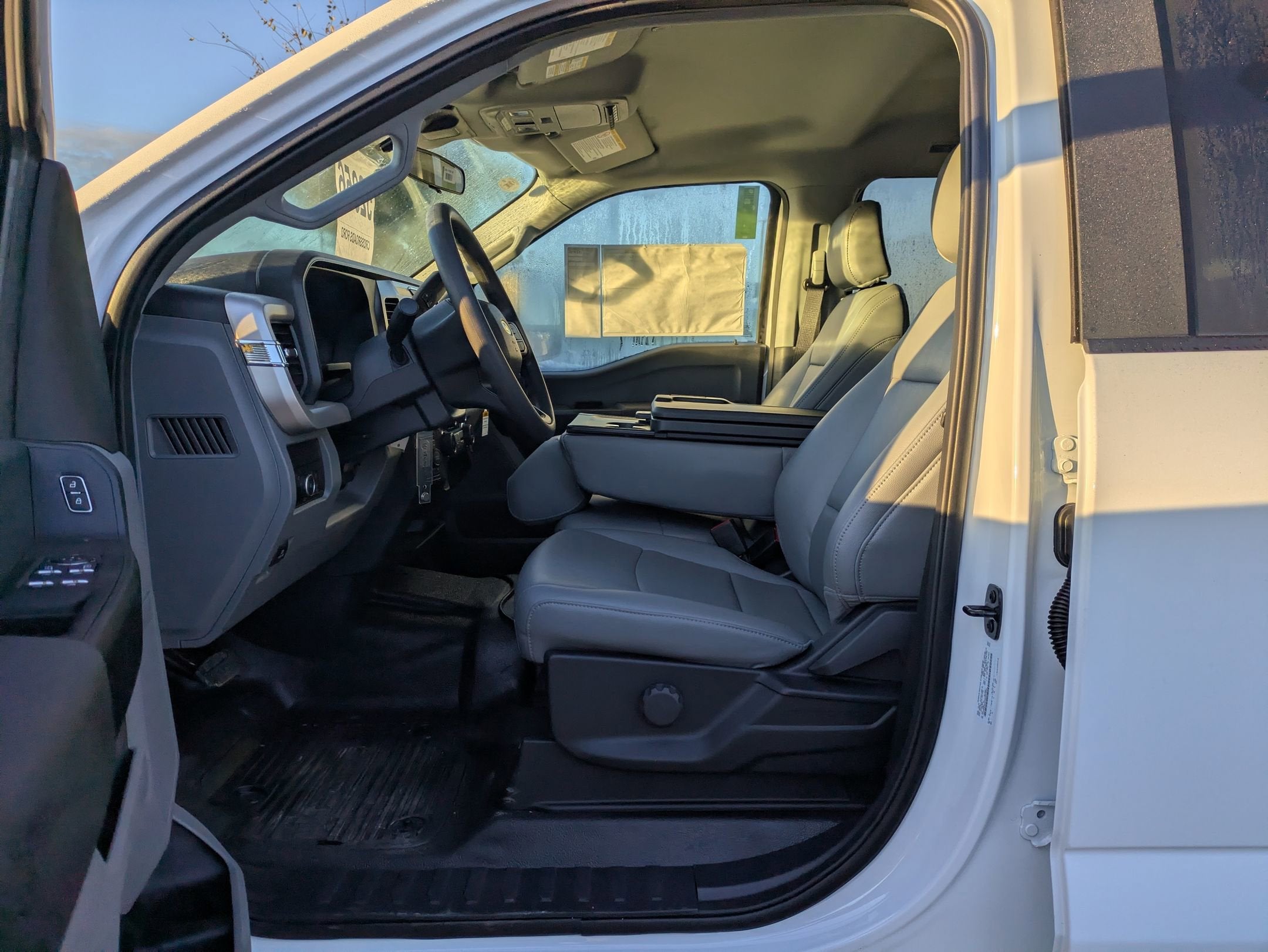 2025 Ford Super Duty F-450 DRW XL