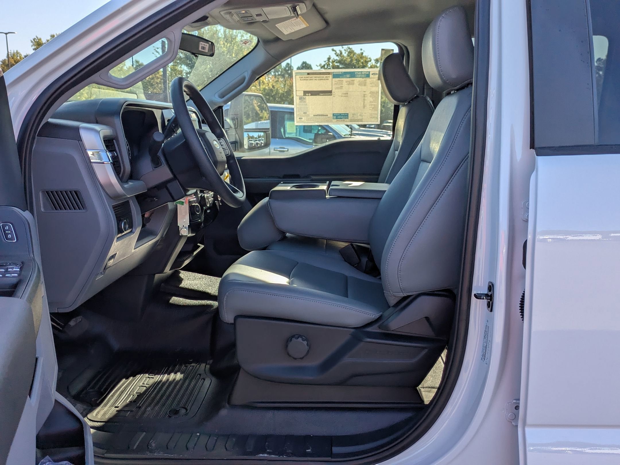 2025 Ford Super Duty F-450 DRW XL