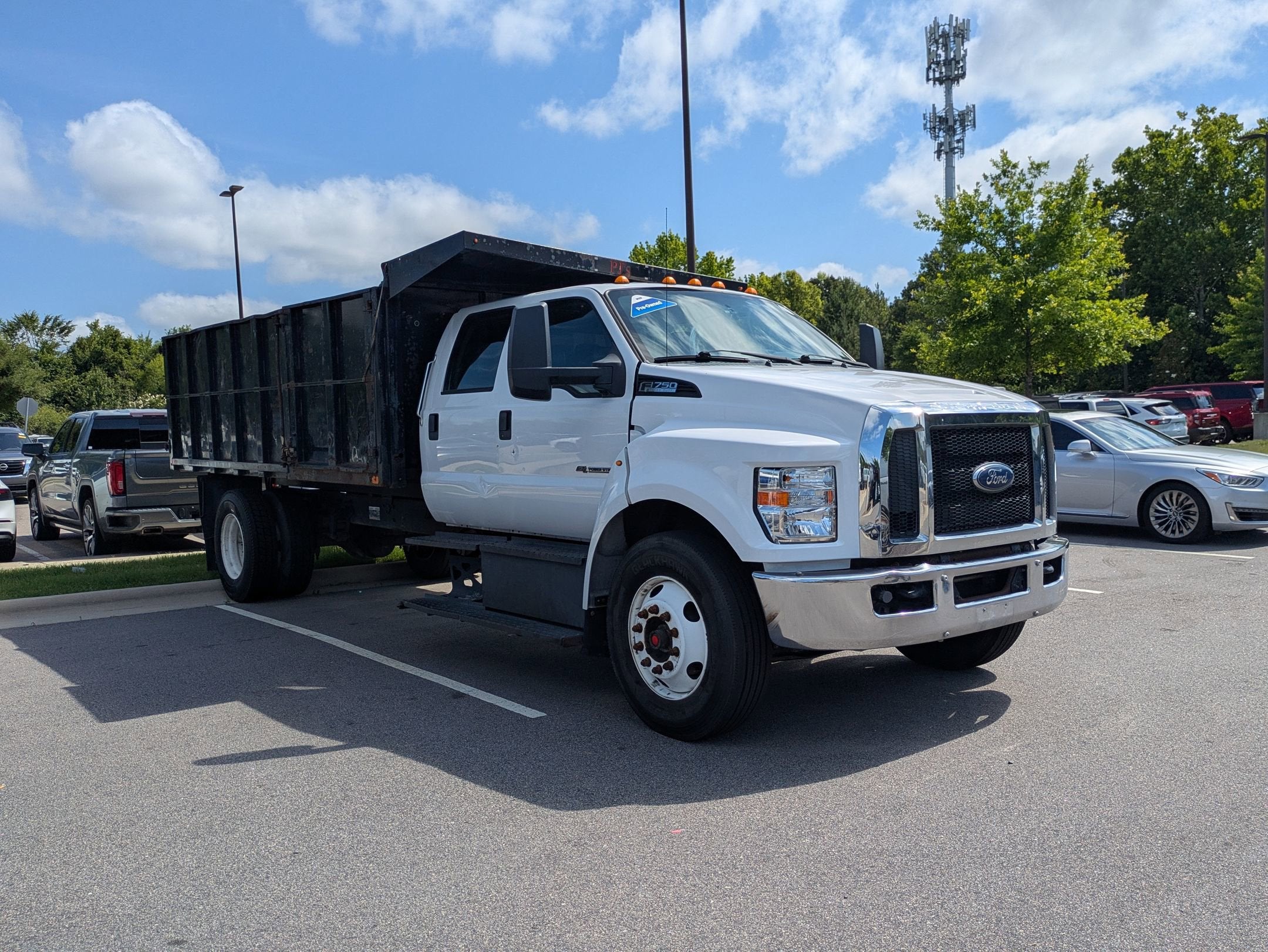 2017 Ford F-750SD Base