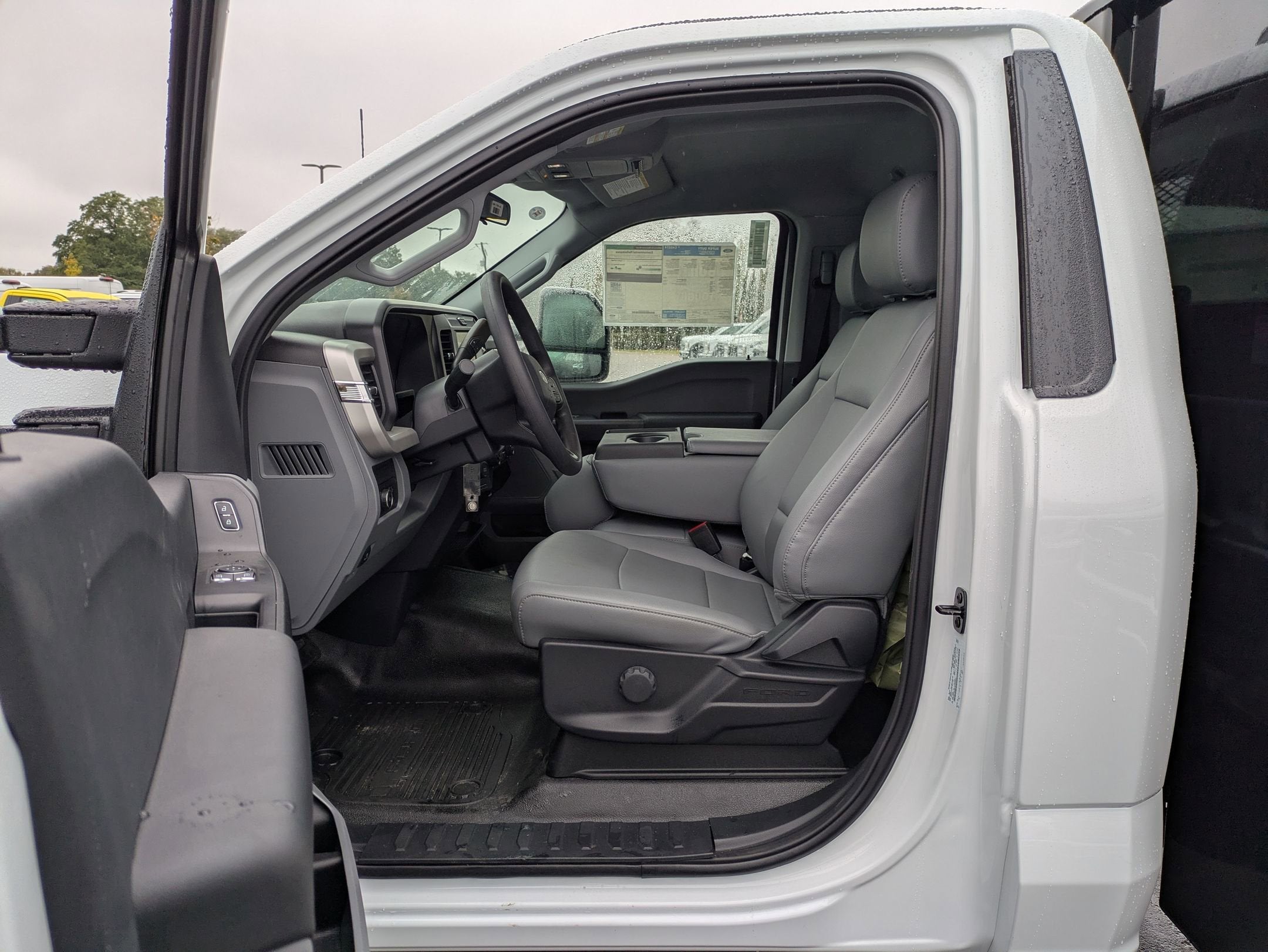 2026 Ford Super Duty F-350 DRW XL