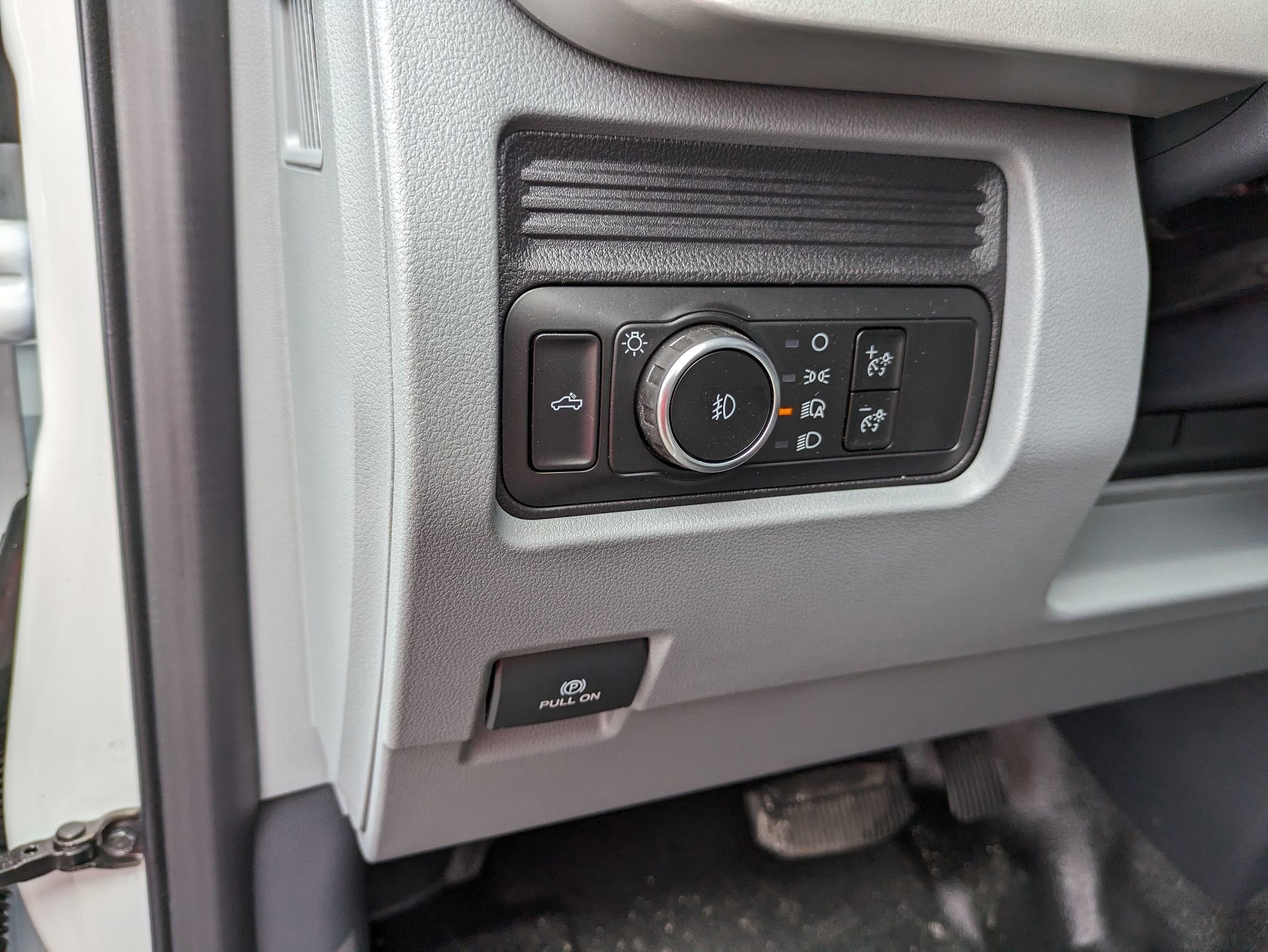 2025 Ford Super Duty F-550 DRW XL