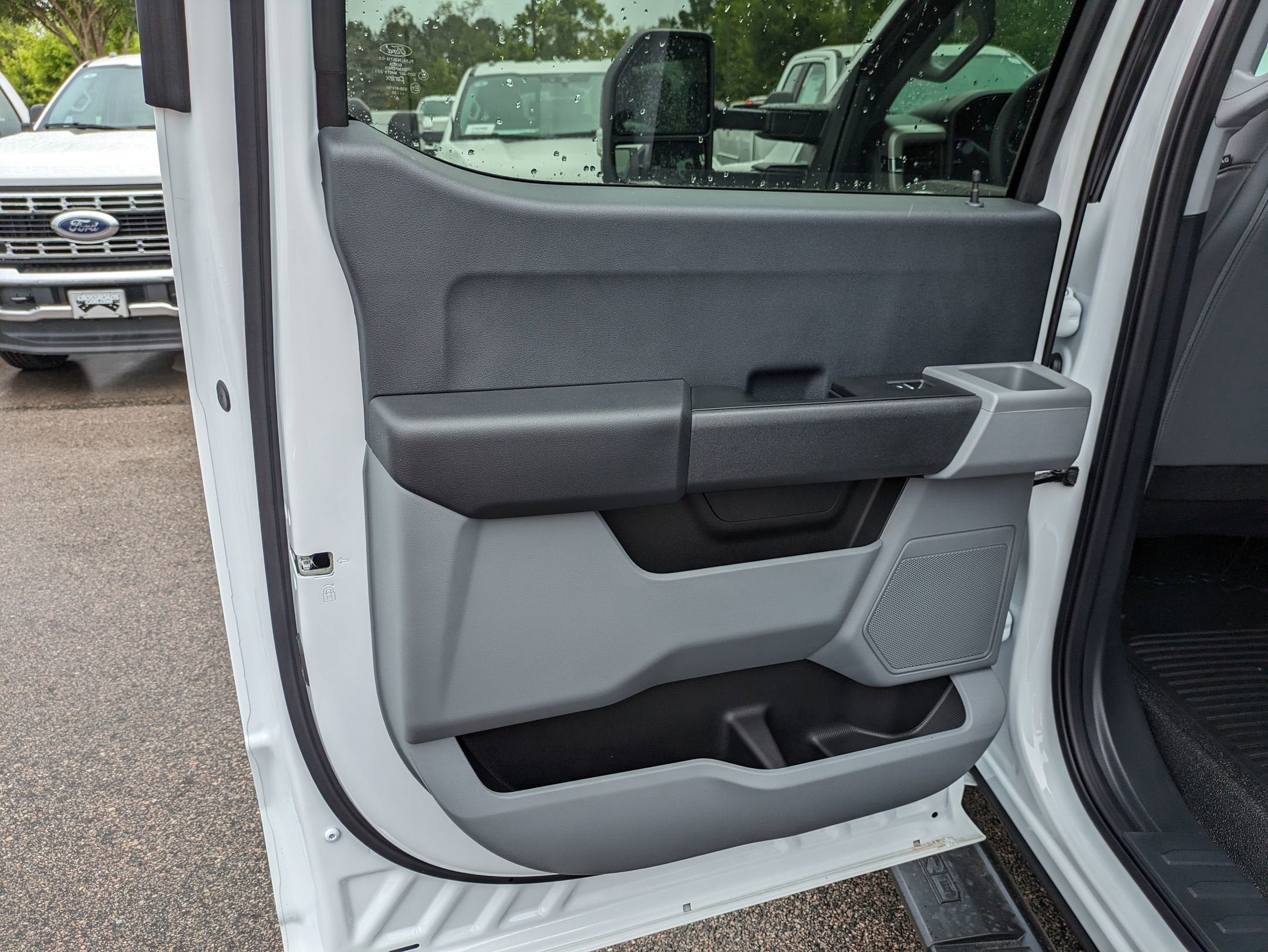 2025 Ford Super Duty F-550 DRW XL