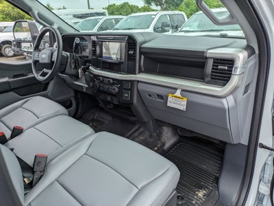 2025 Ford Super Duty F-550 DRW XL