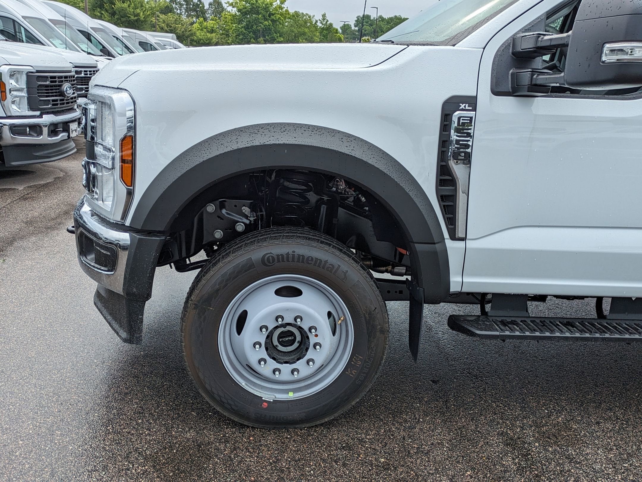 2025 Ford Super Duty F-550 DRW XL