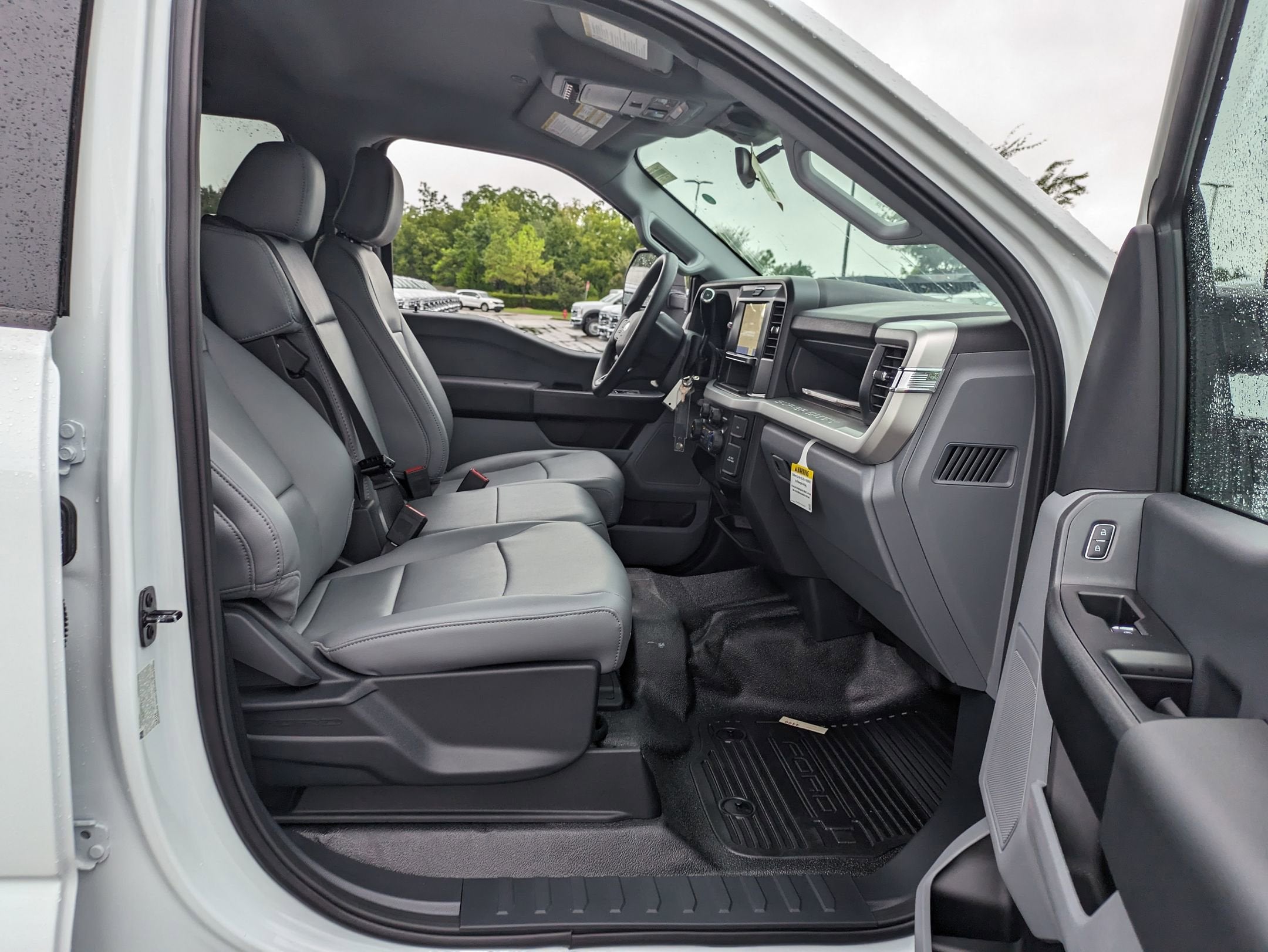 2025 Ford Super Duty F-550 DRW XL