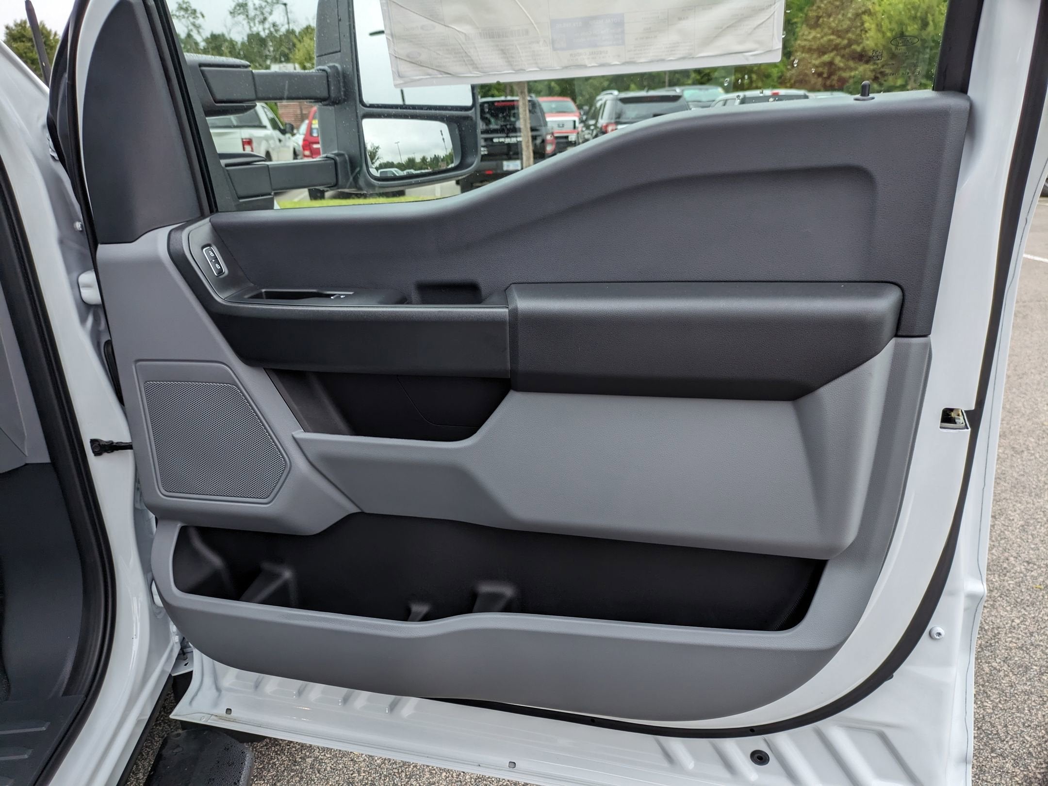 2025 Ford Super Duty F-550 DRW XL