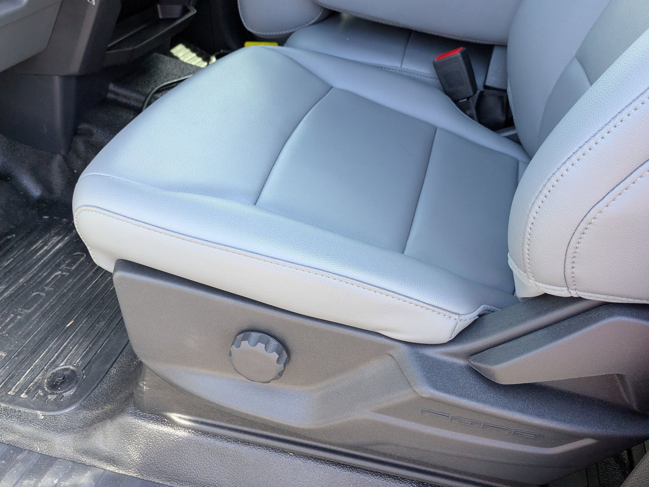 2025 Ford Super Duty F-550 DRW XL