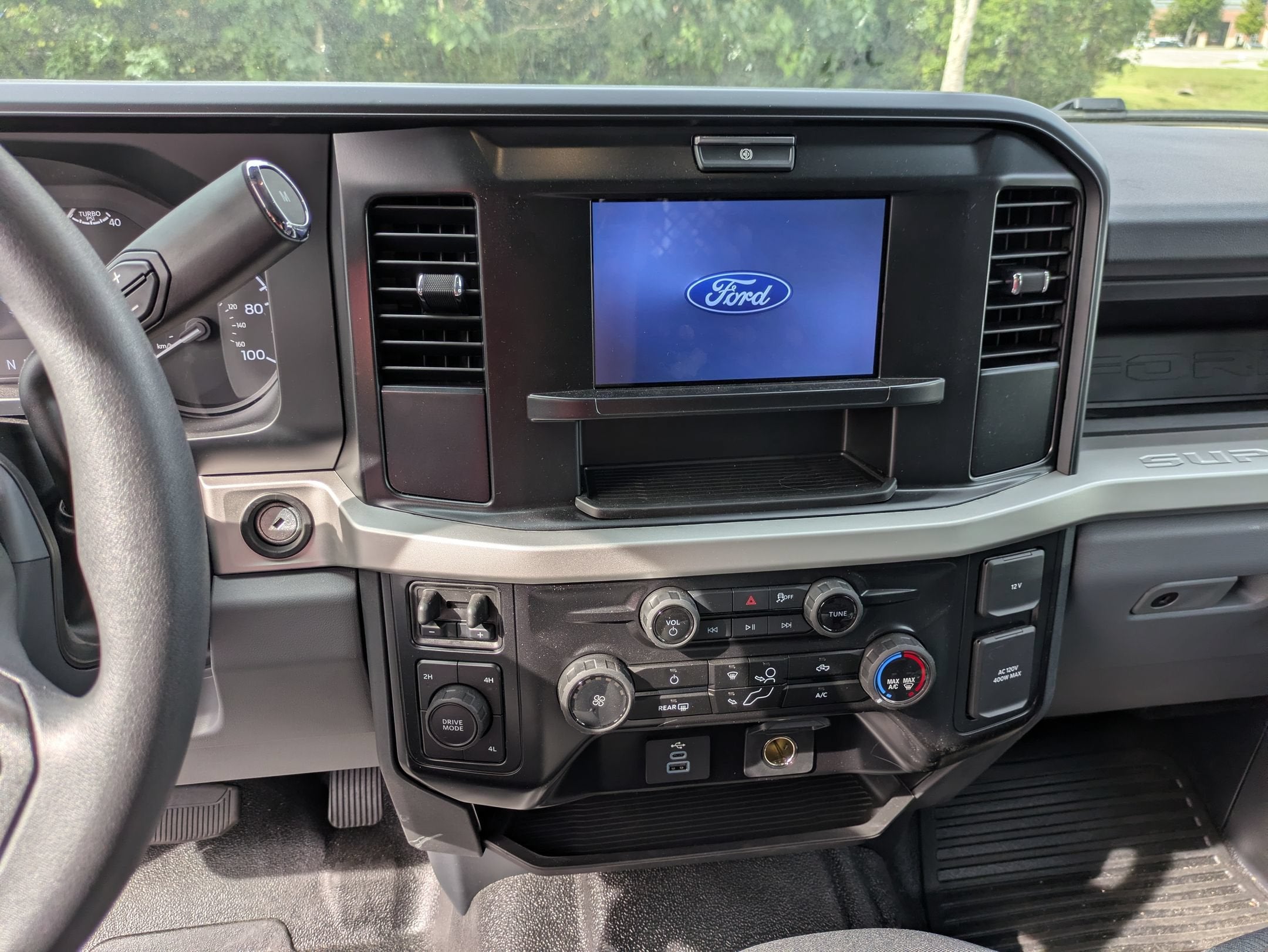 2026 Ford Super Duty F-550 DRW XL