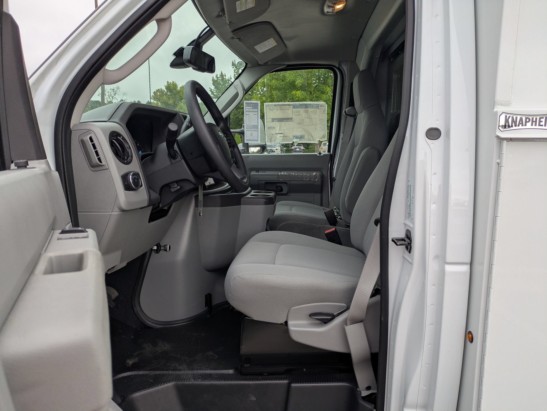 2027 Ford E-Series Cutaway Base