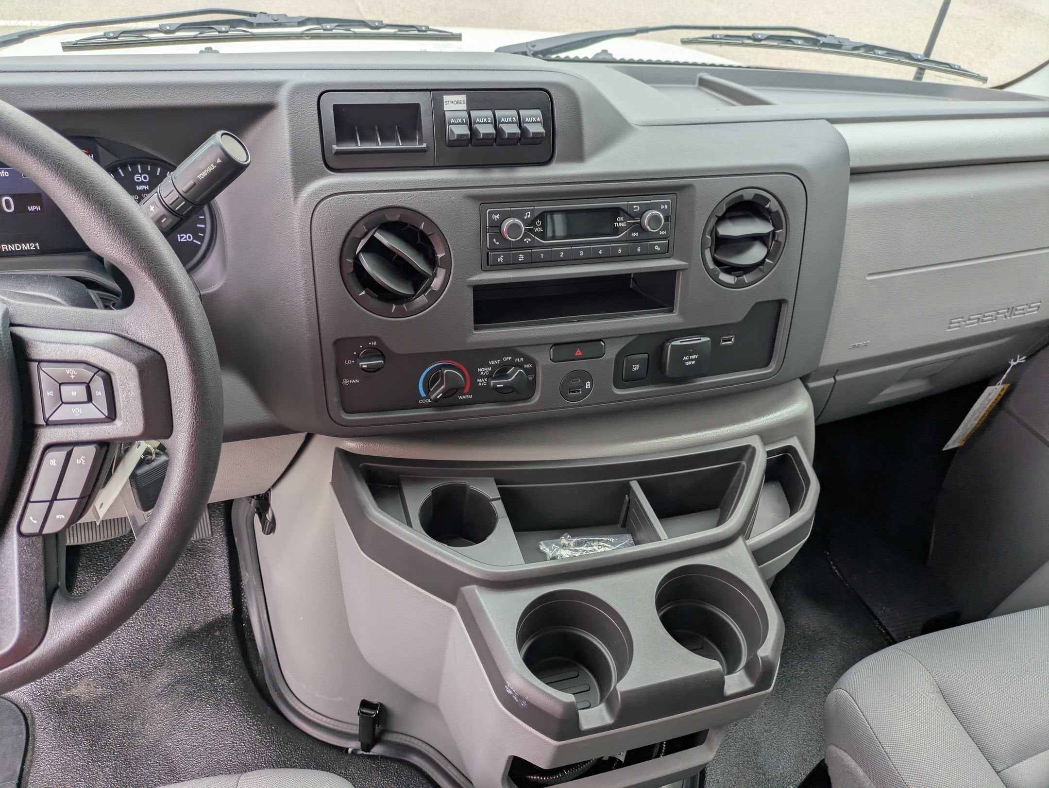 2027 Ford E-Series Cutaway Base