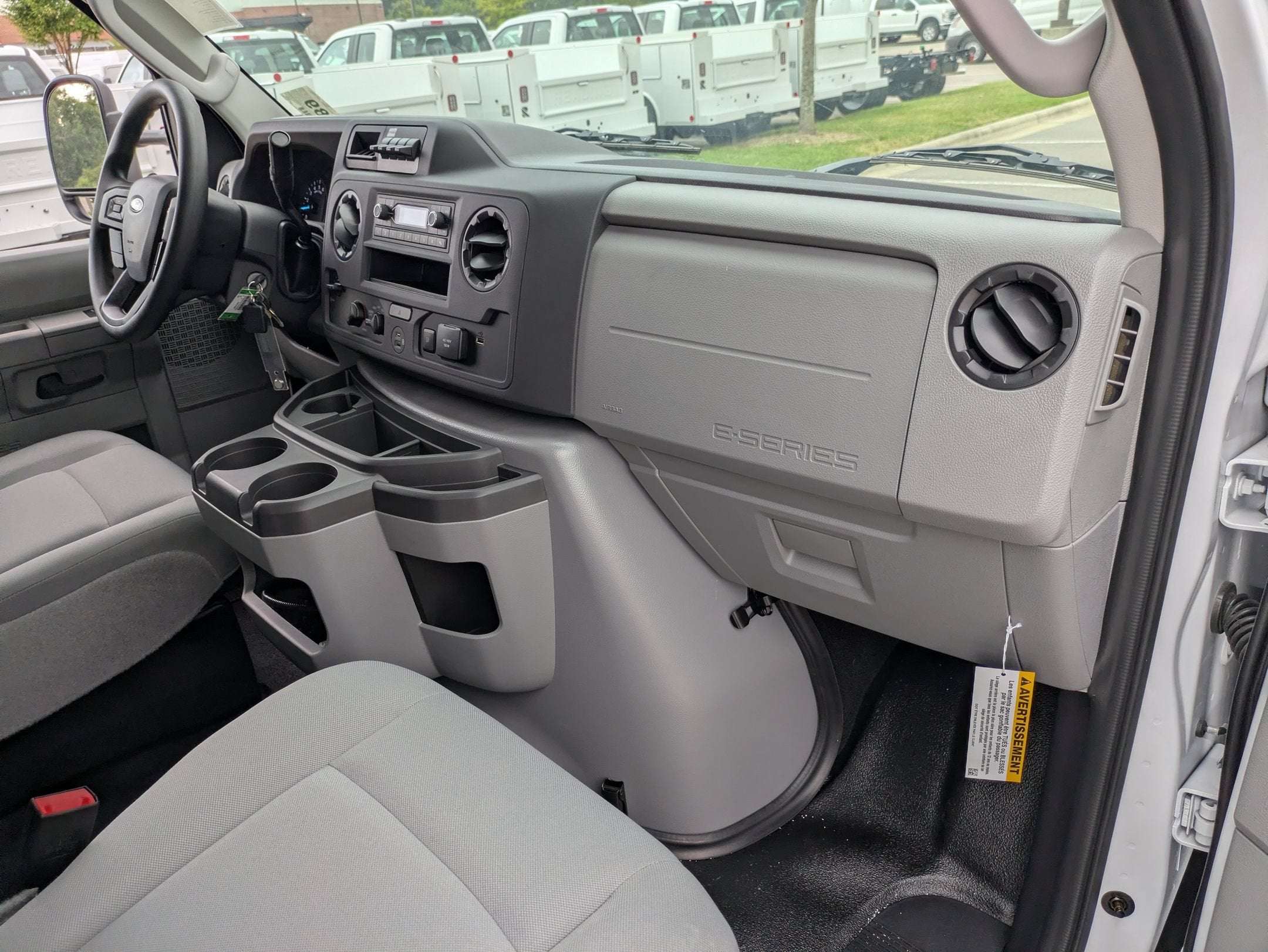 2027 Ford E-Series Cutaway Base