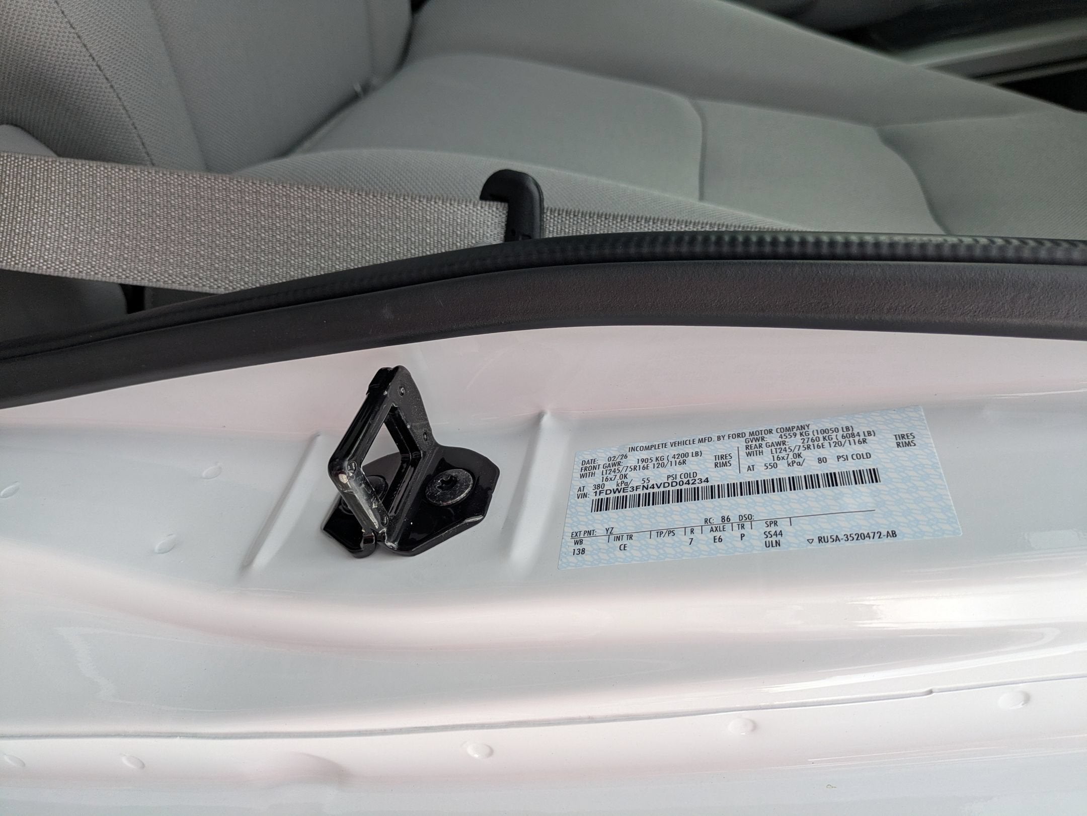 2027 Ford E-Series Cutaway Base