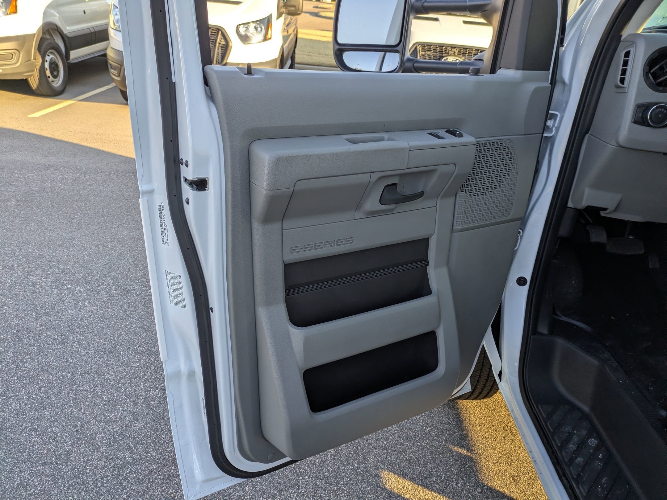 2026 Ford E-Series Cutaway Base