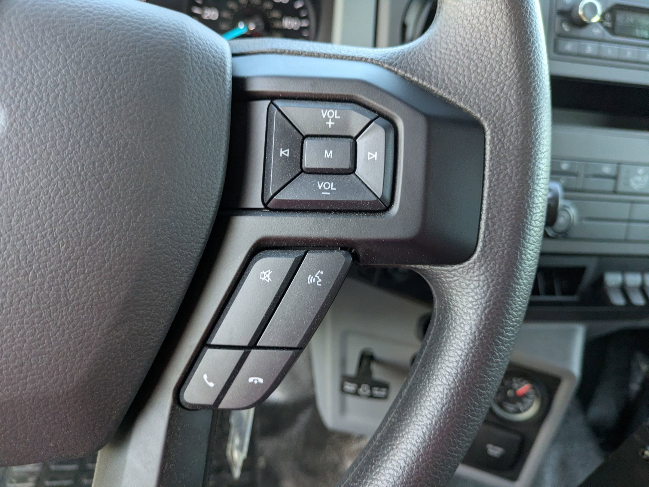 2027 Ford F-750SD Base