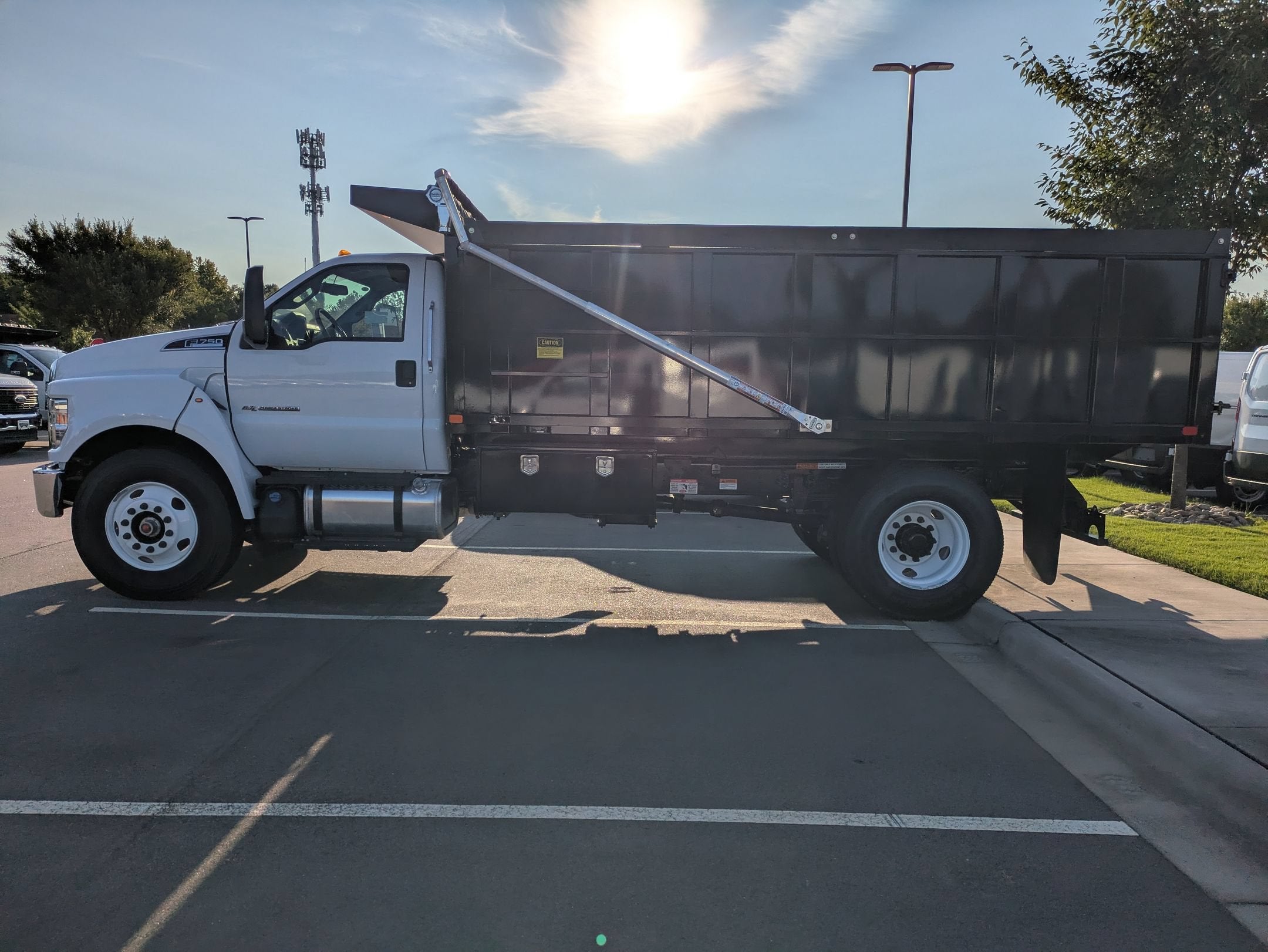 2027 Ford F-750SD Base