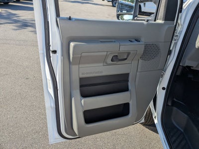 2024 Ford E-Series Cutaway Base