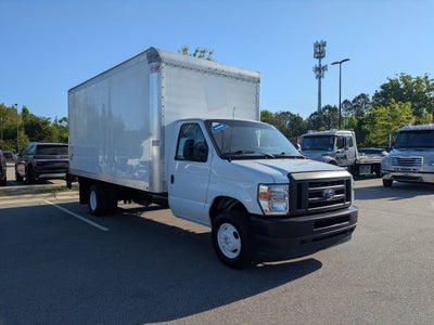 2024 Ford E-Series Cutaway Base