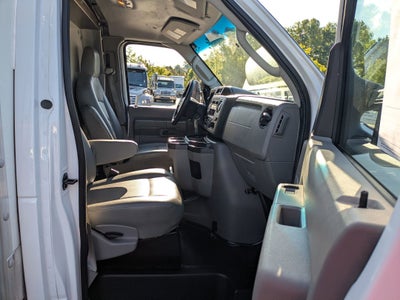 2024 Ford E-Series Cutaway Base